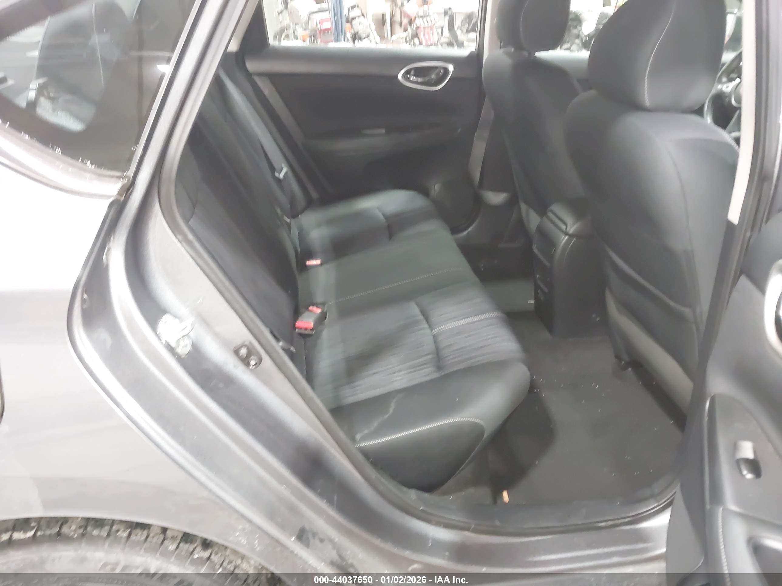 NISSAN SENTRA image 8