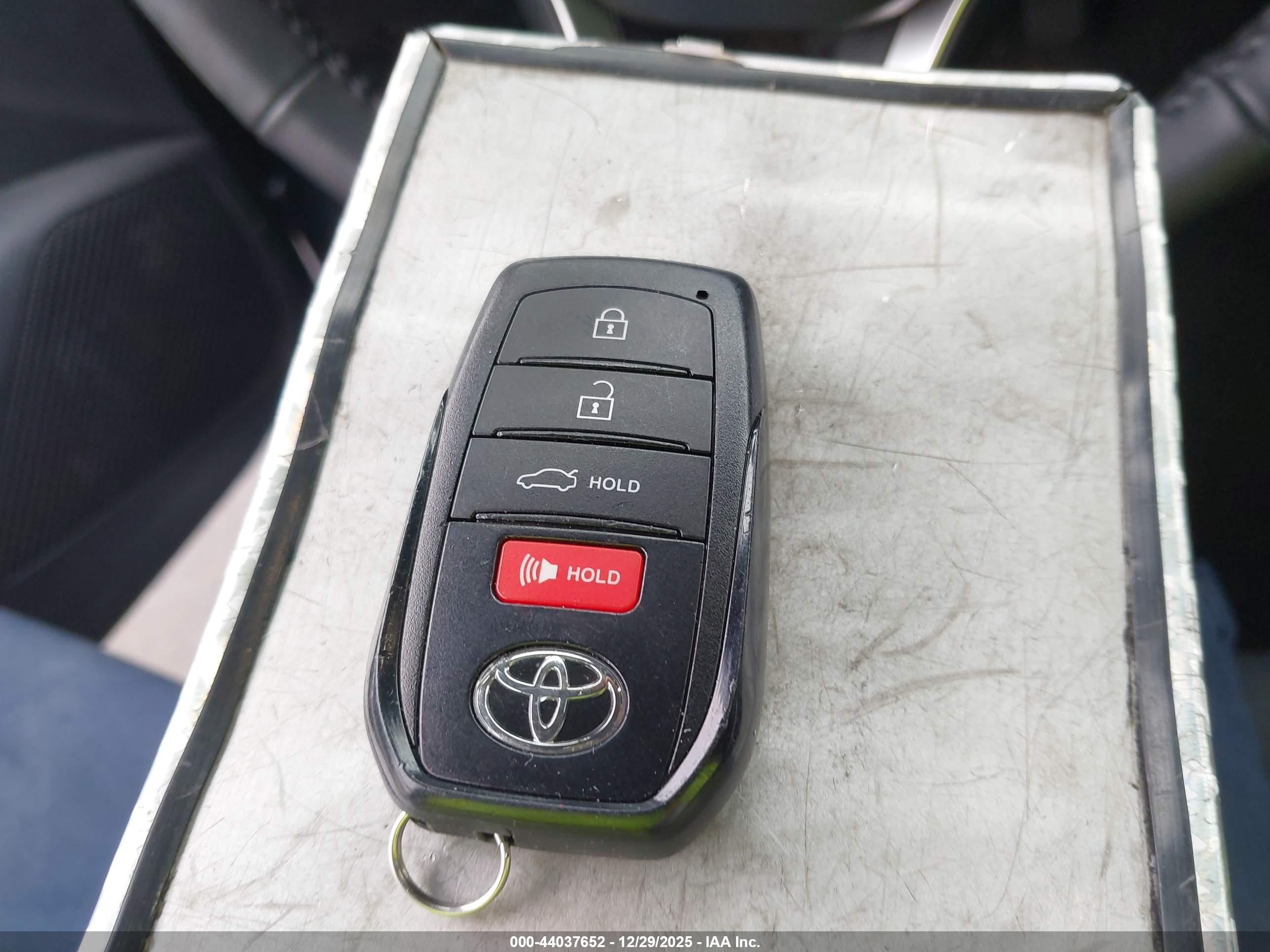 TOYOTA COROLLA image 11