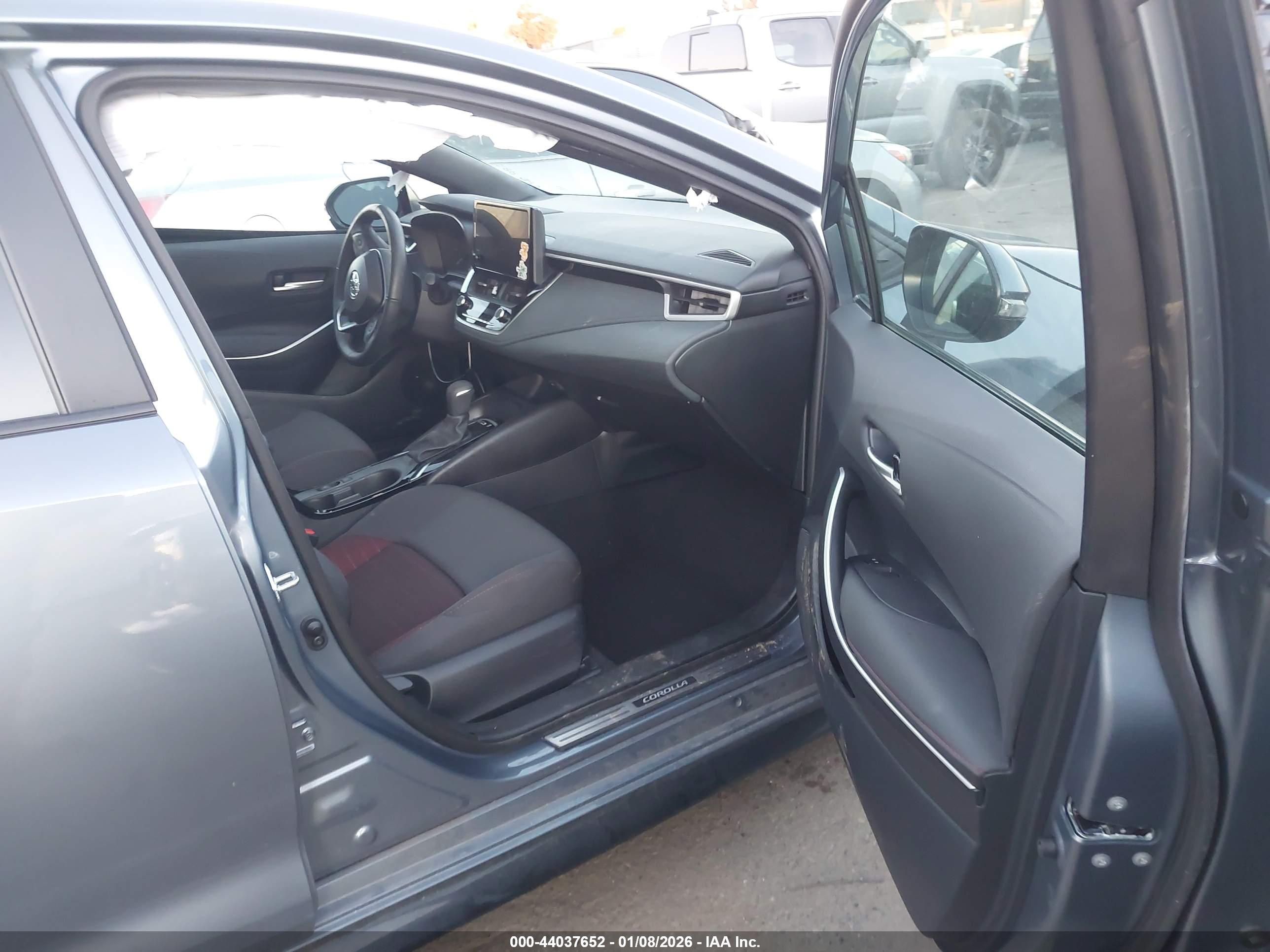 TOYOTA COROLLA image 5