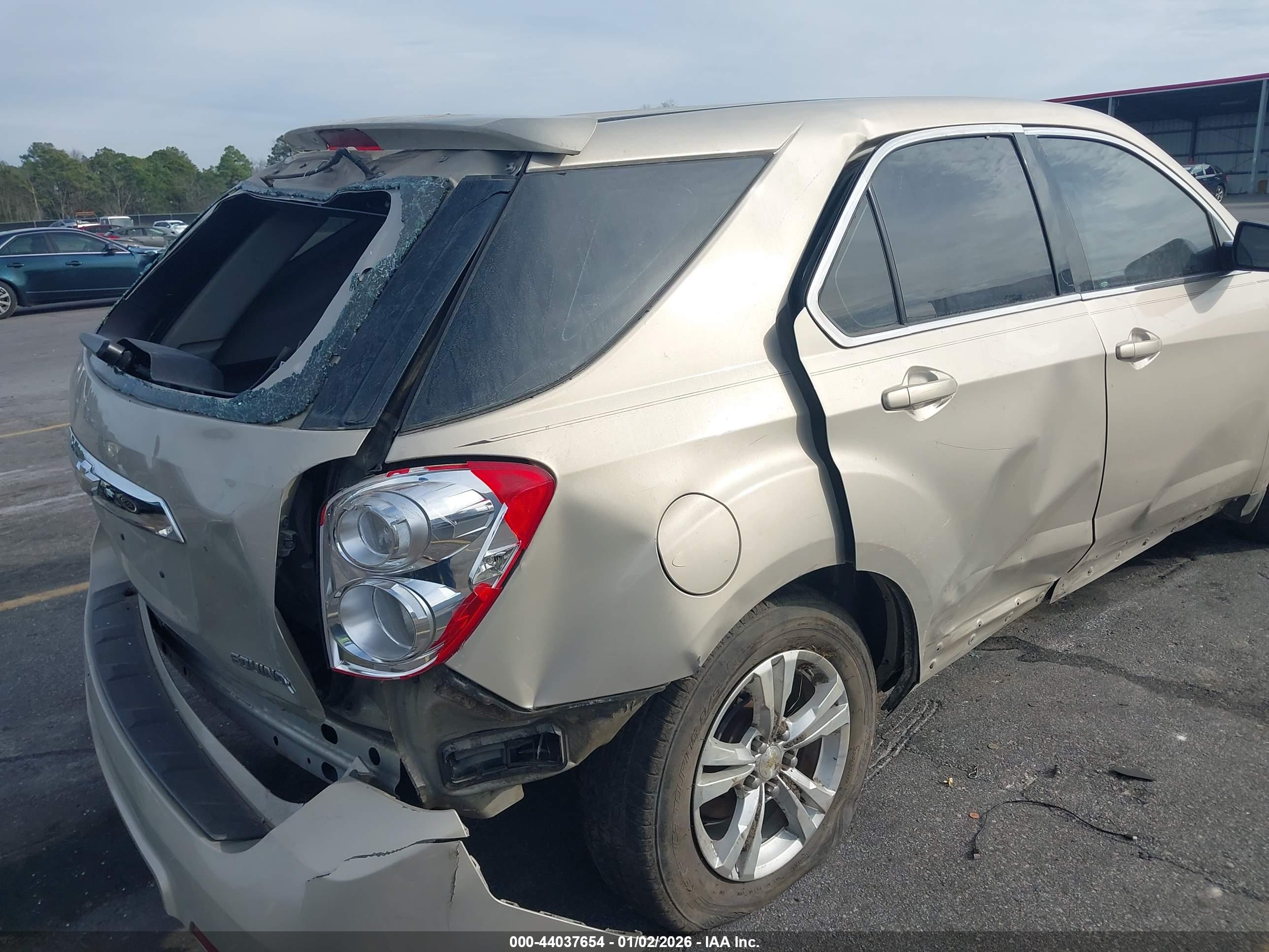 CHEVROLET EQUINOX image 6