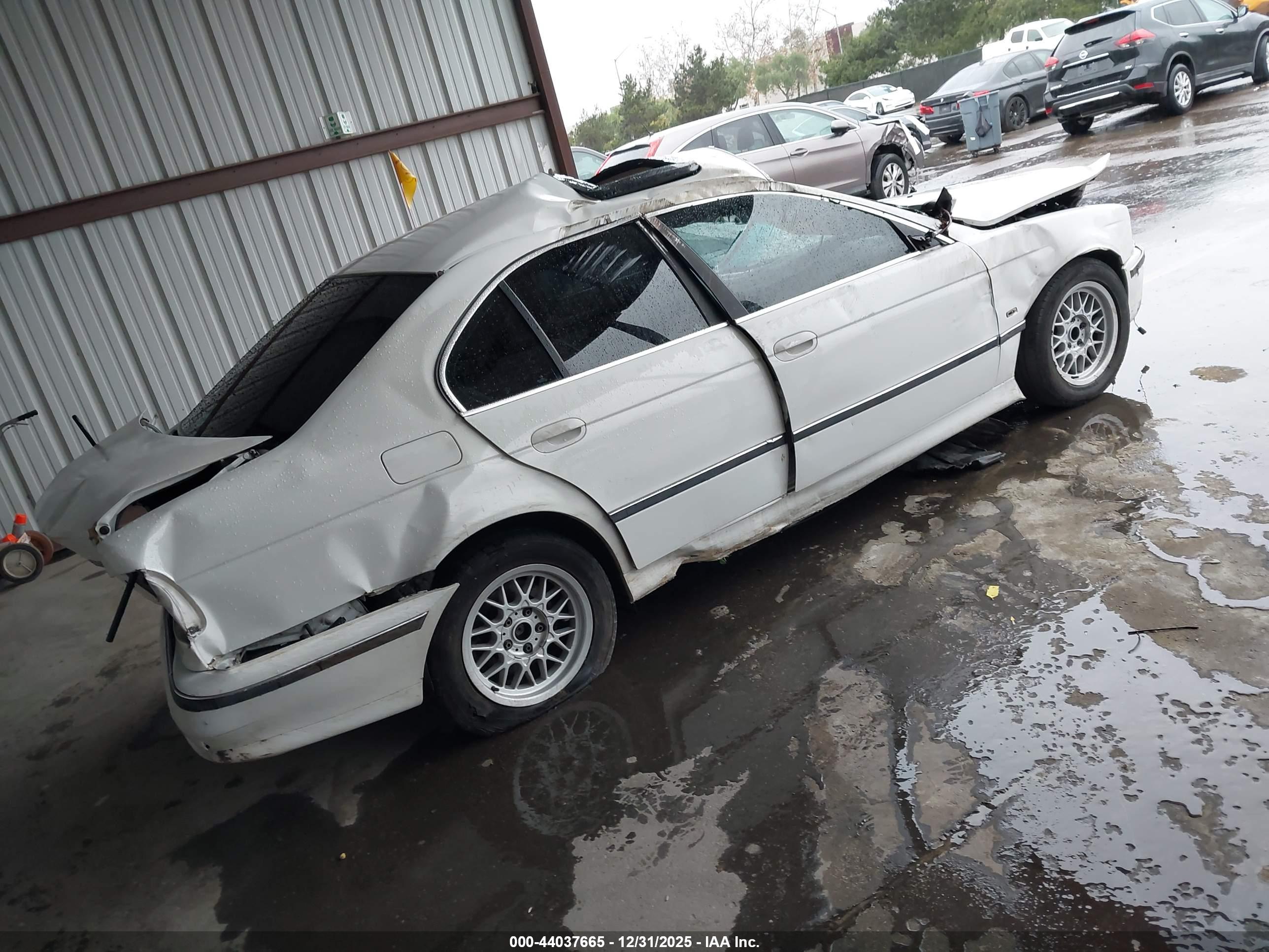 BMW 528IA image 4