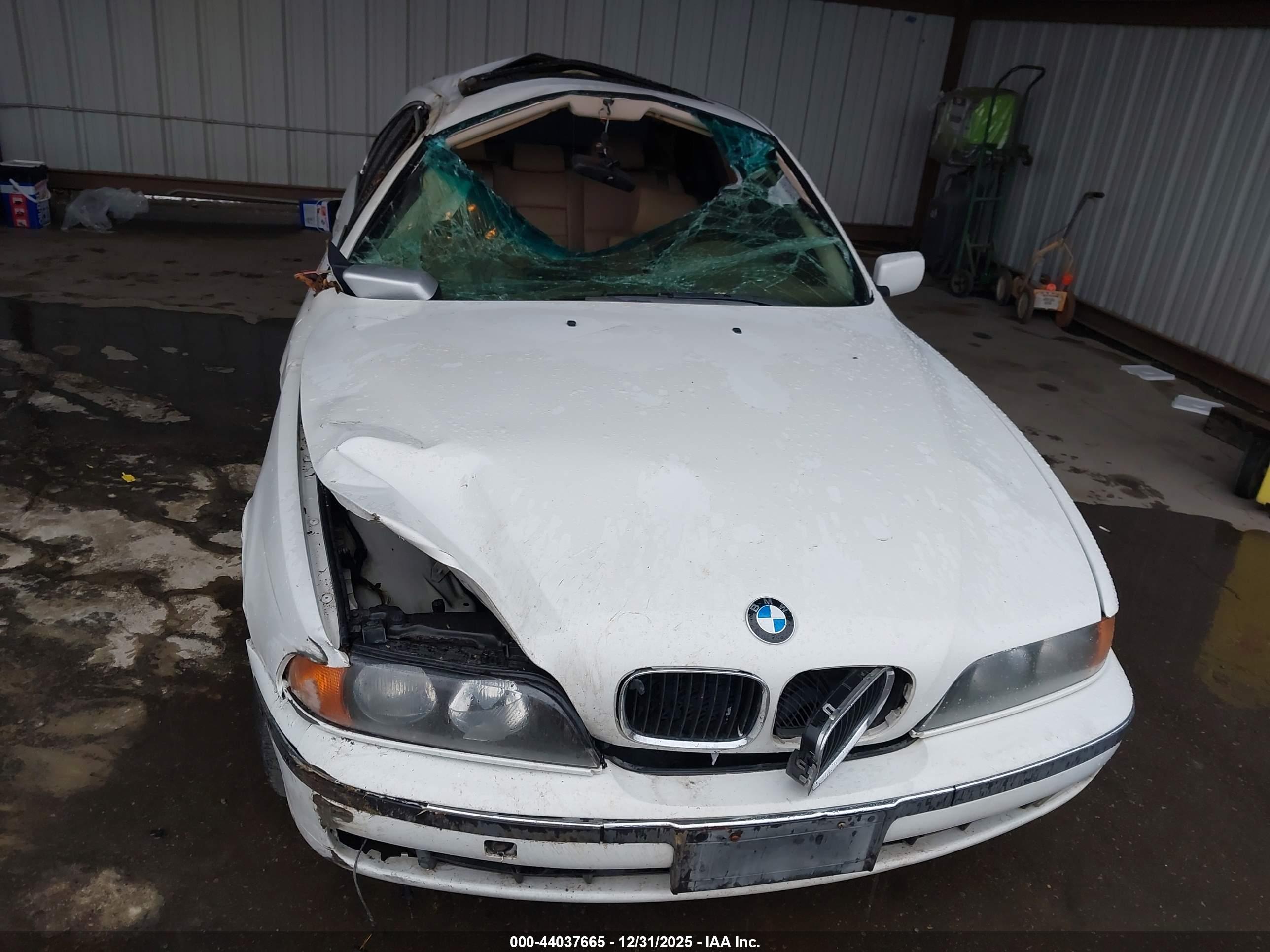 BMW 528IA image 6
