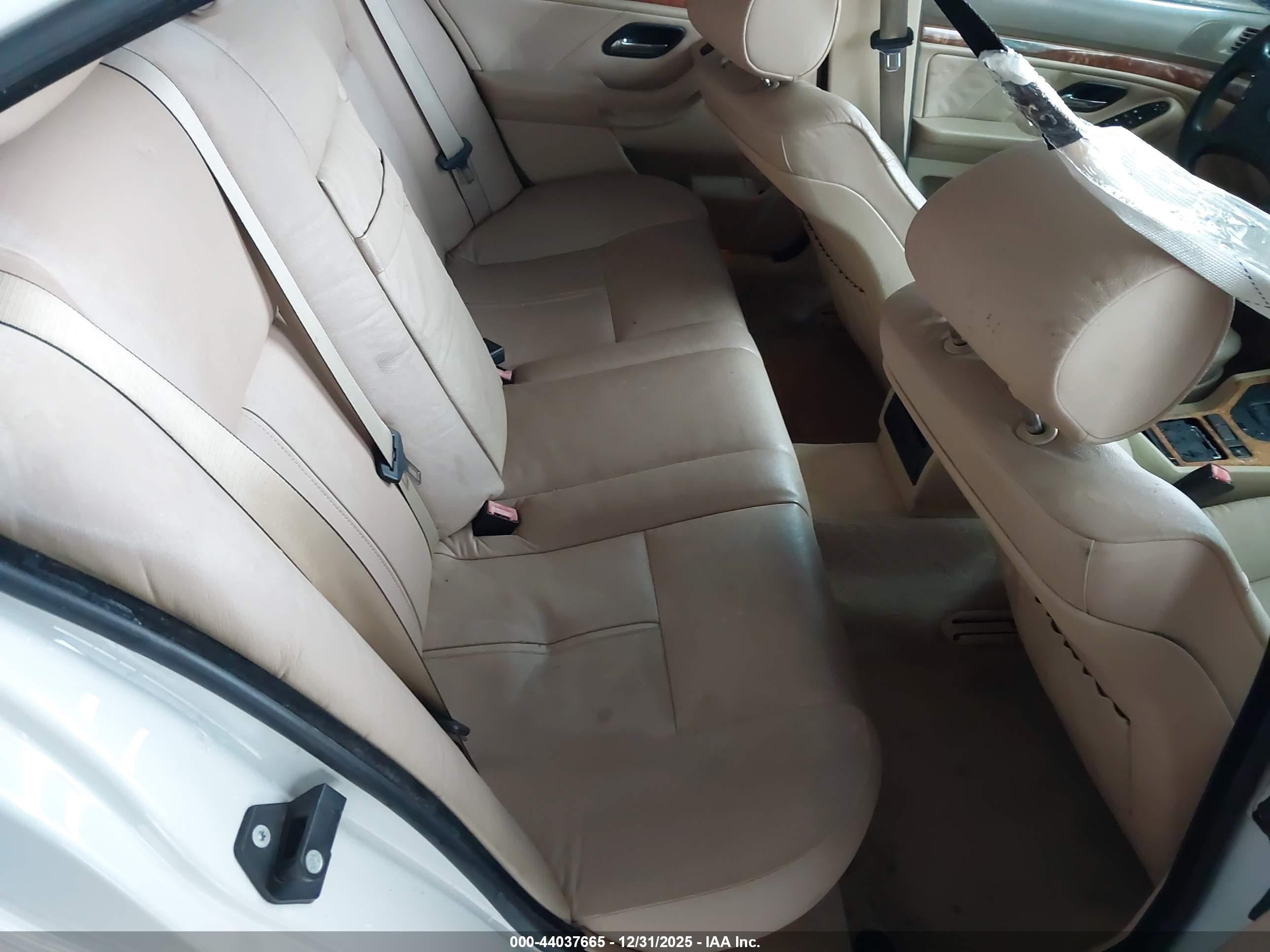 BMW 528IA image 8