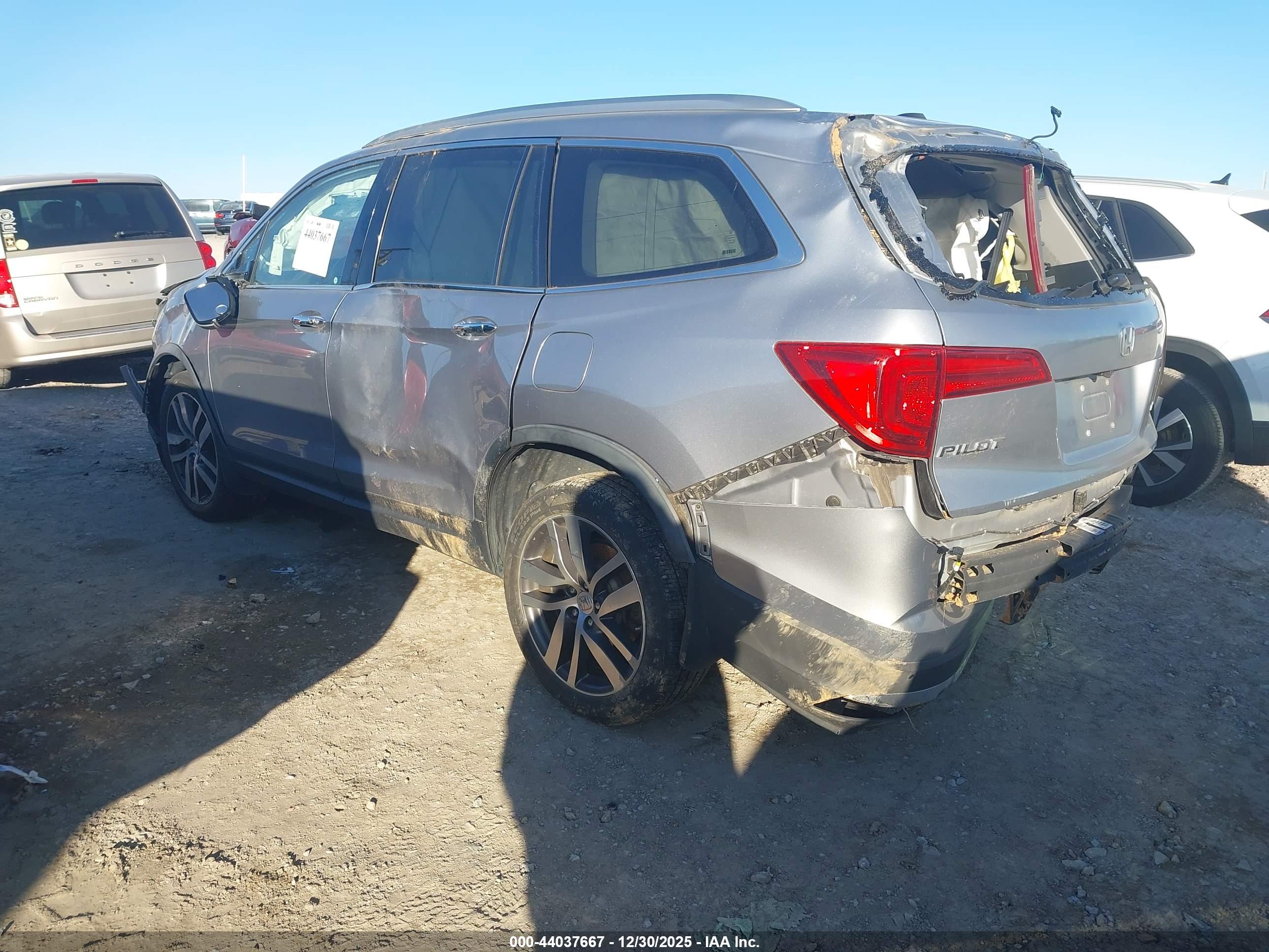 HONDA PILOT image 3