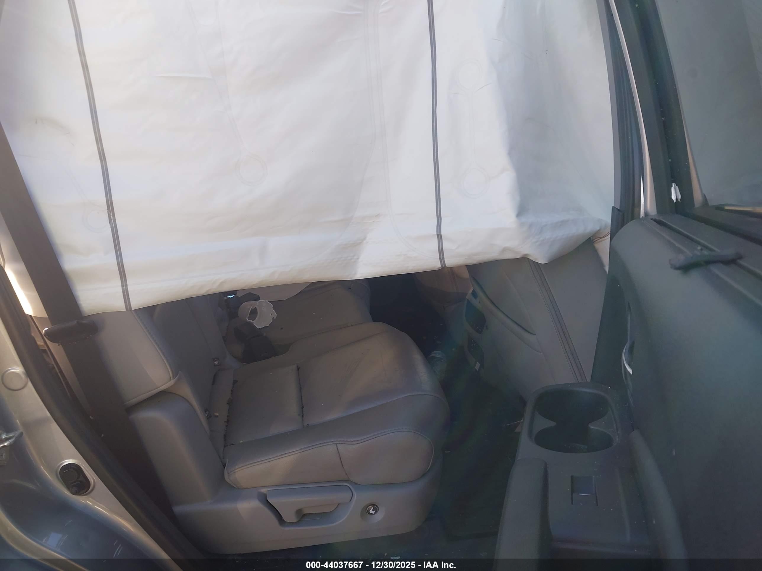 HONDA PILOT image 8
