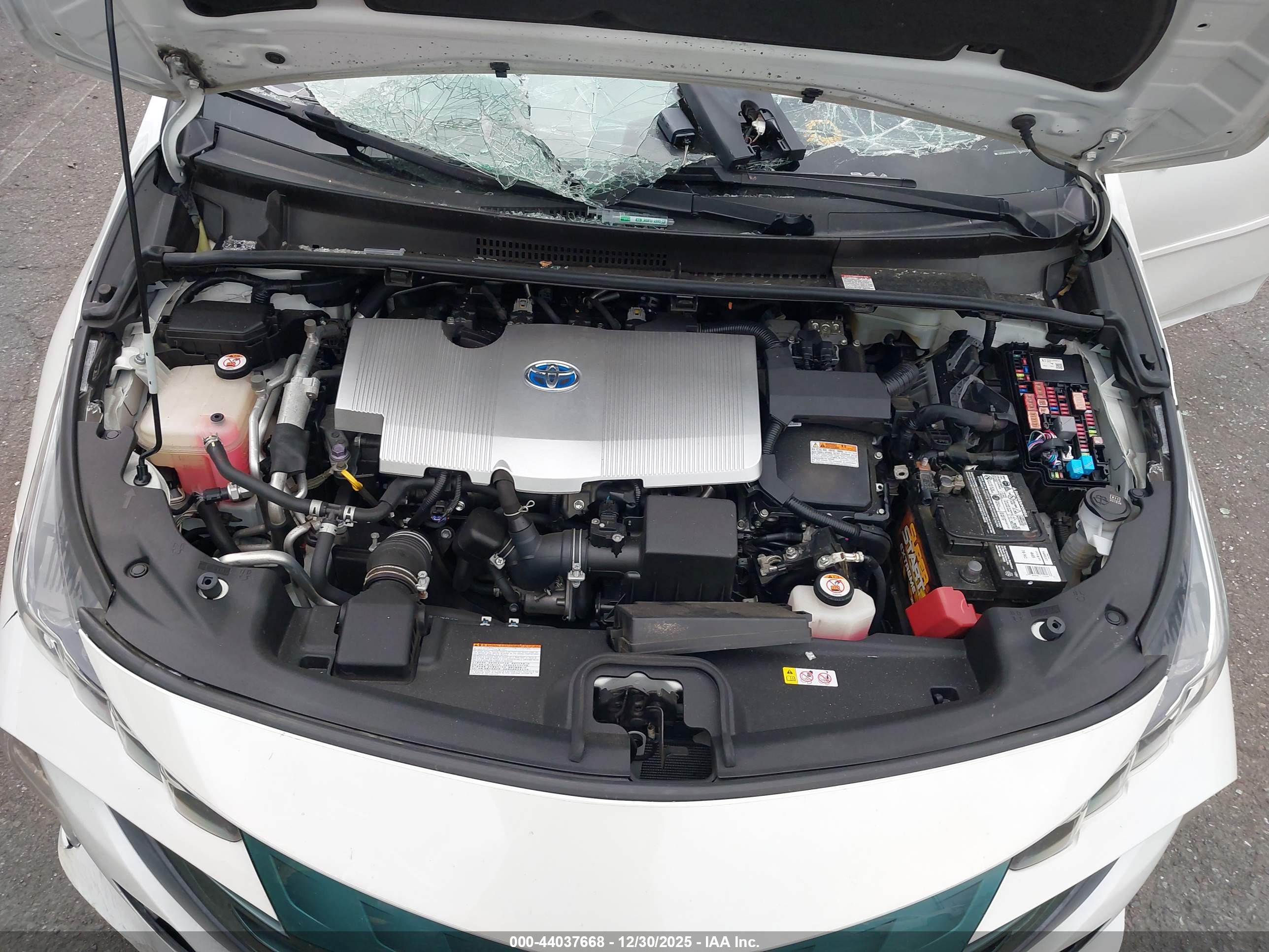 TOYOTA PRIUS image 10
