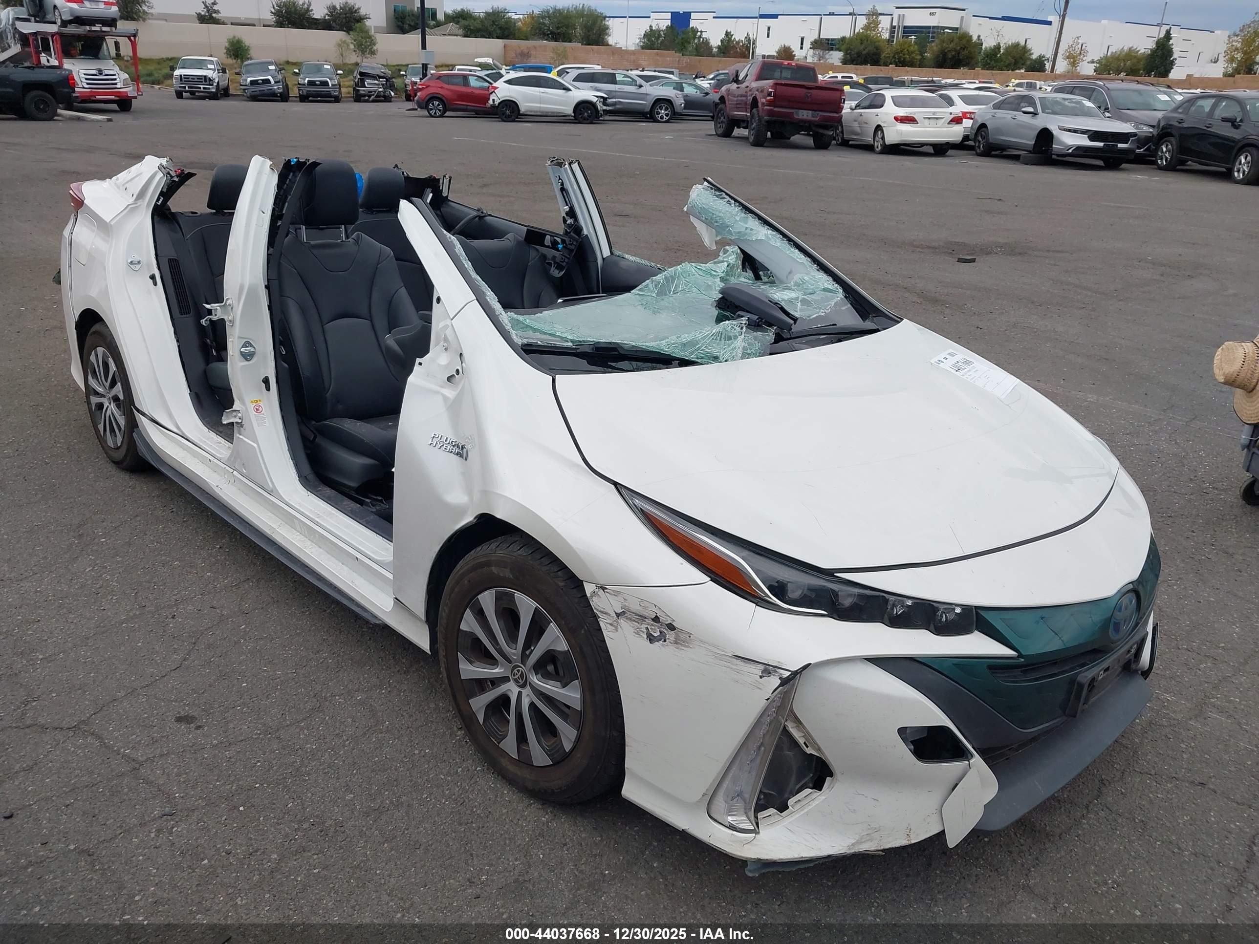 TOYOTA PRIUS image 6