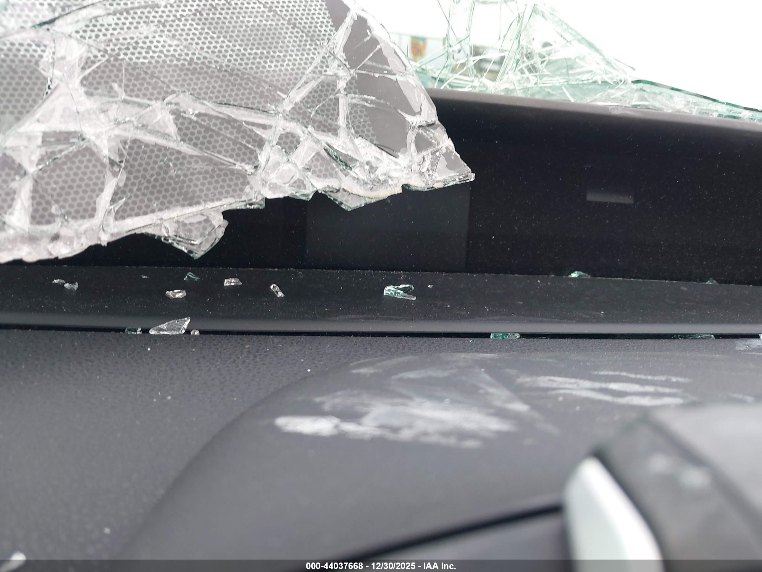 TOYOTA PRIUS image 7