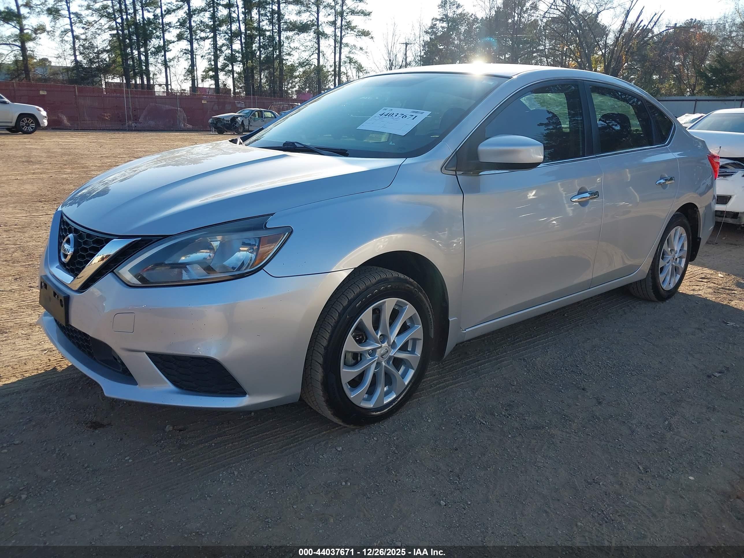 NISSAN SENTRA image 2