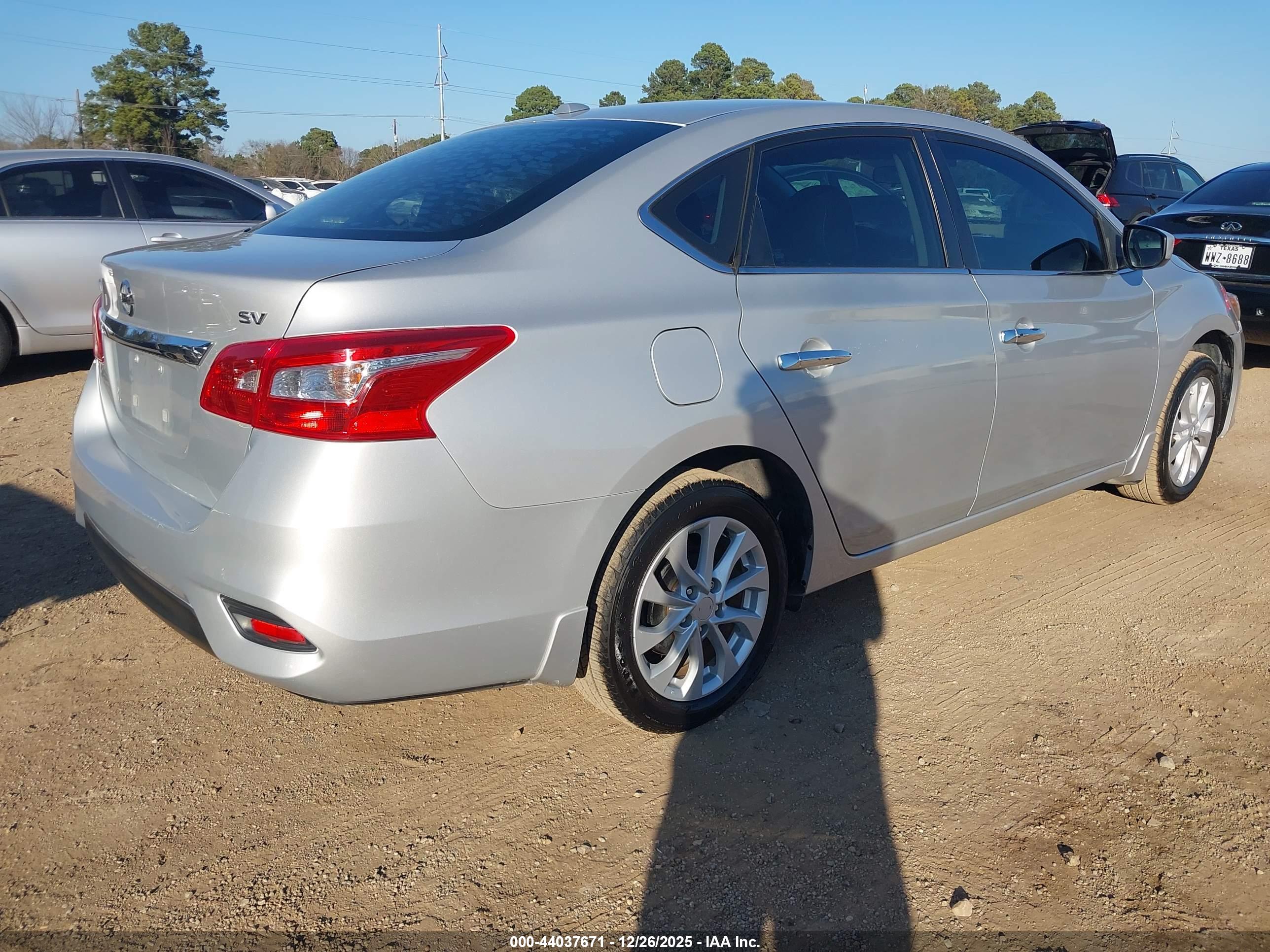 NISSAN SENTRA image 4
