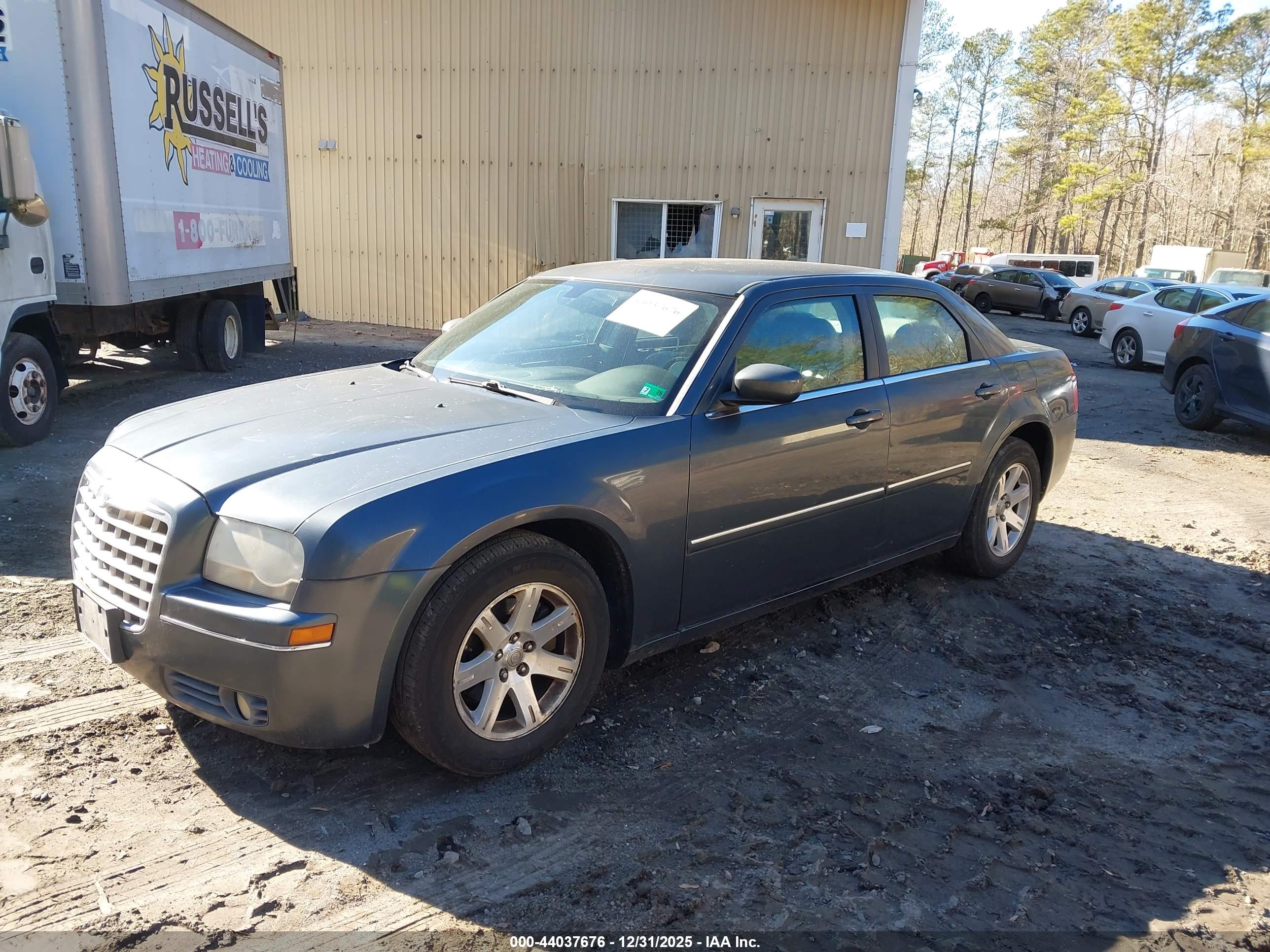 CHRYSLER 300 image 2
