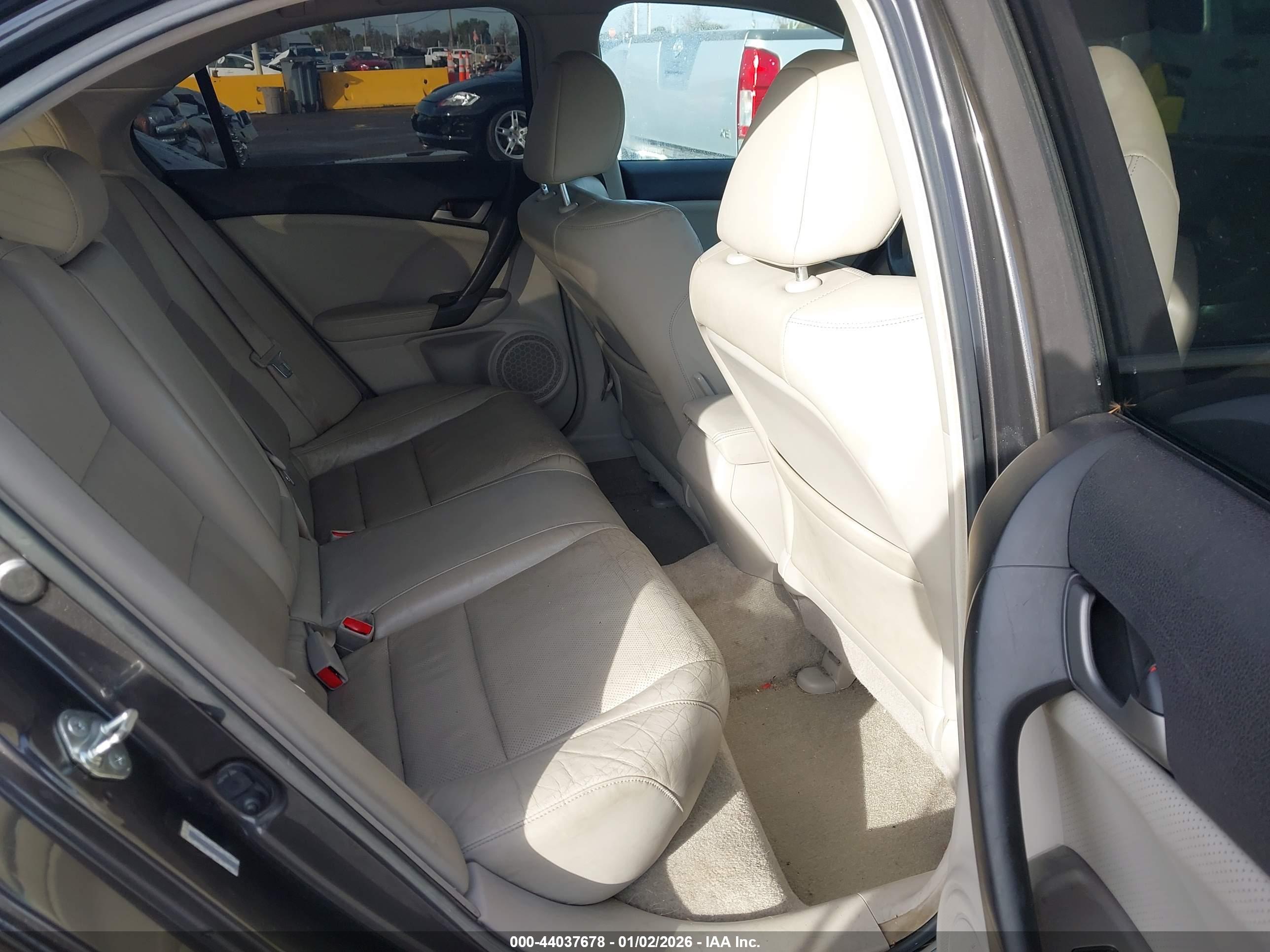 ACURA TSX image 8