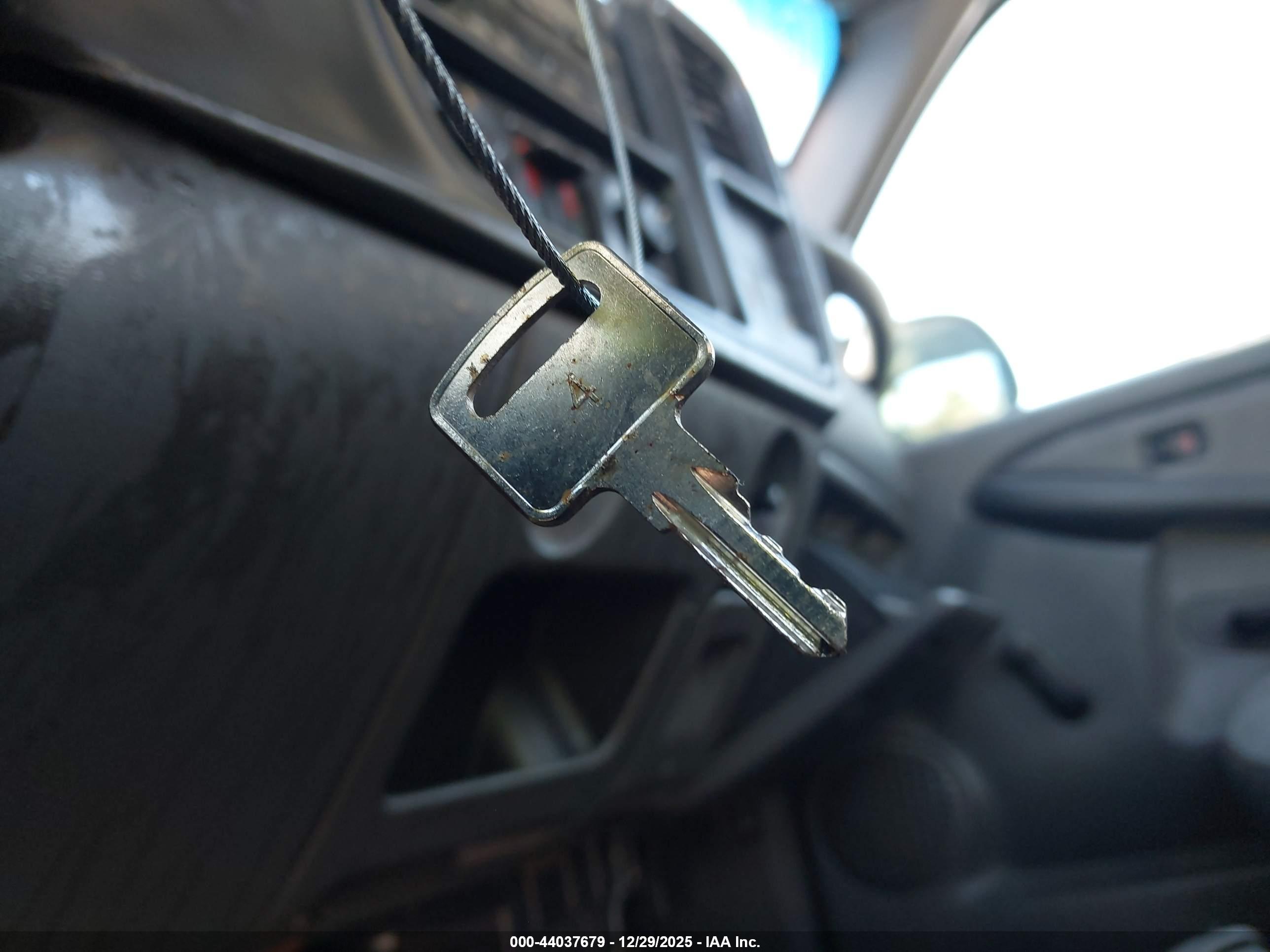 GMC SIERRA image 11