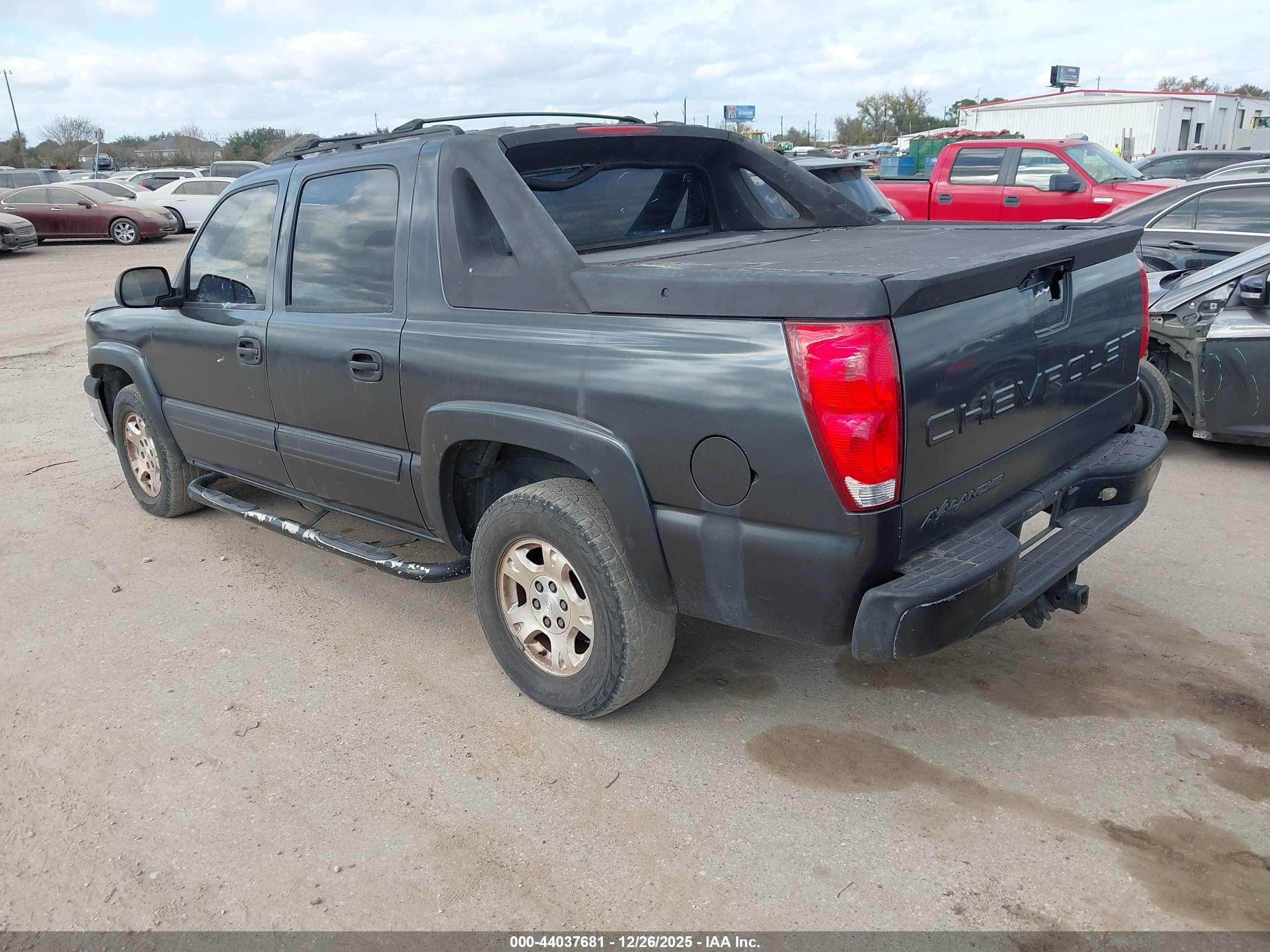 CHEVROLET AVALANCHE image 3