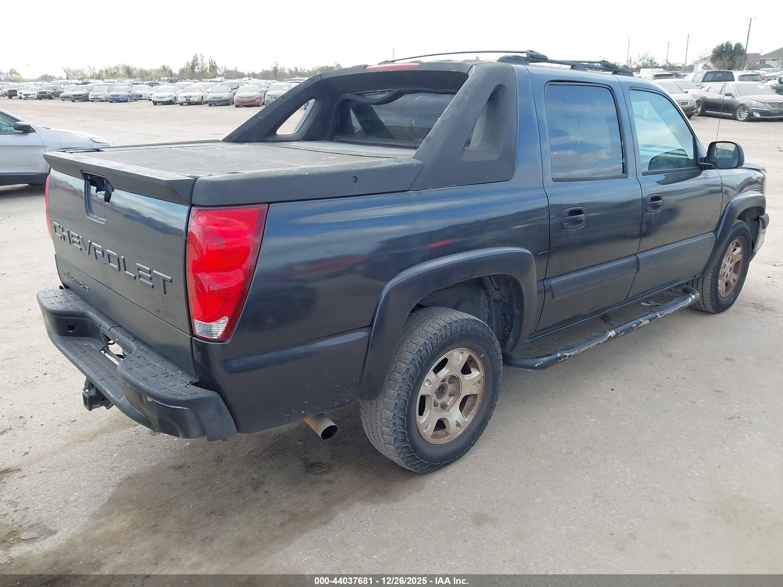 CHEVROLET AVALANCHE image 4