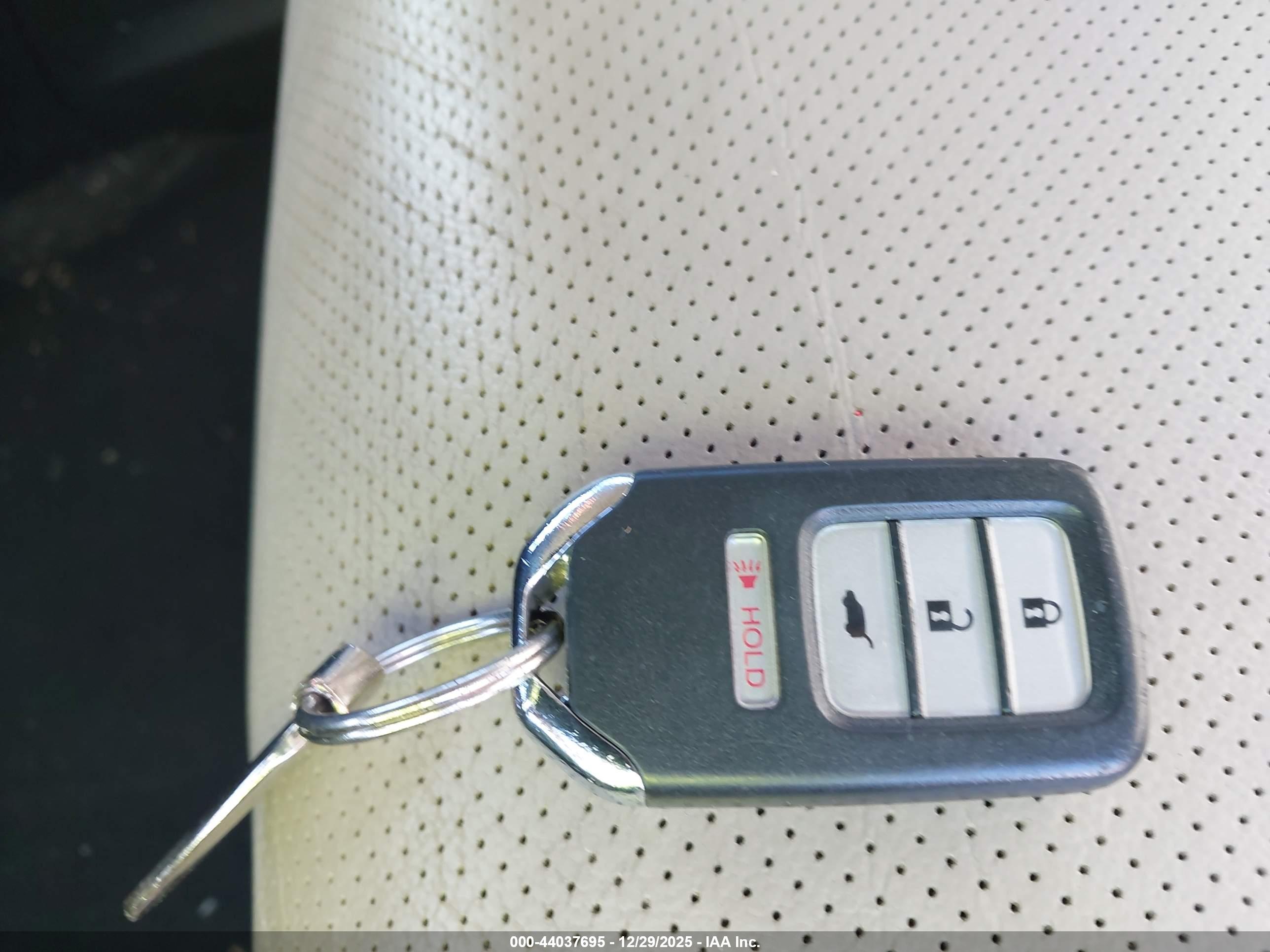 HONDA CR-V image 11