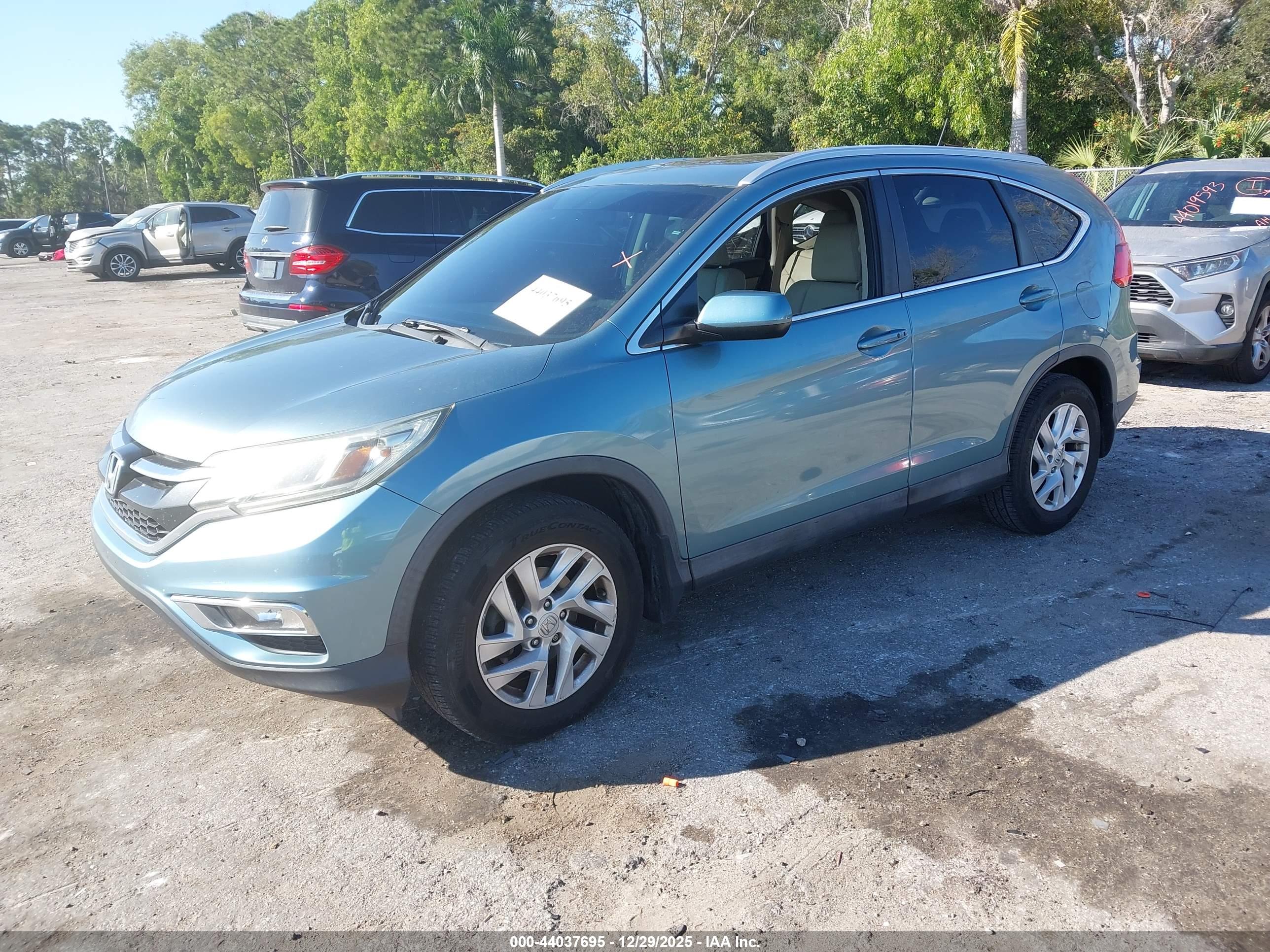 HONDA CR-V image 2