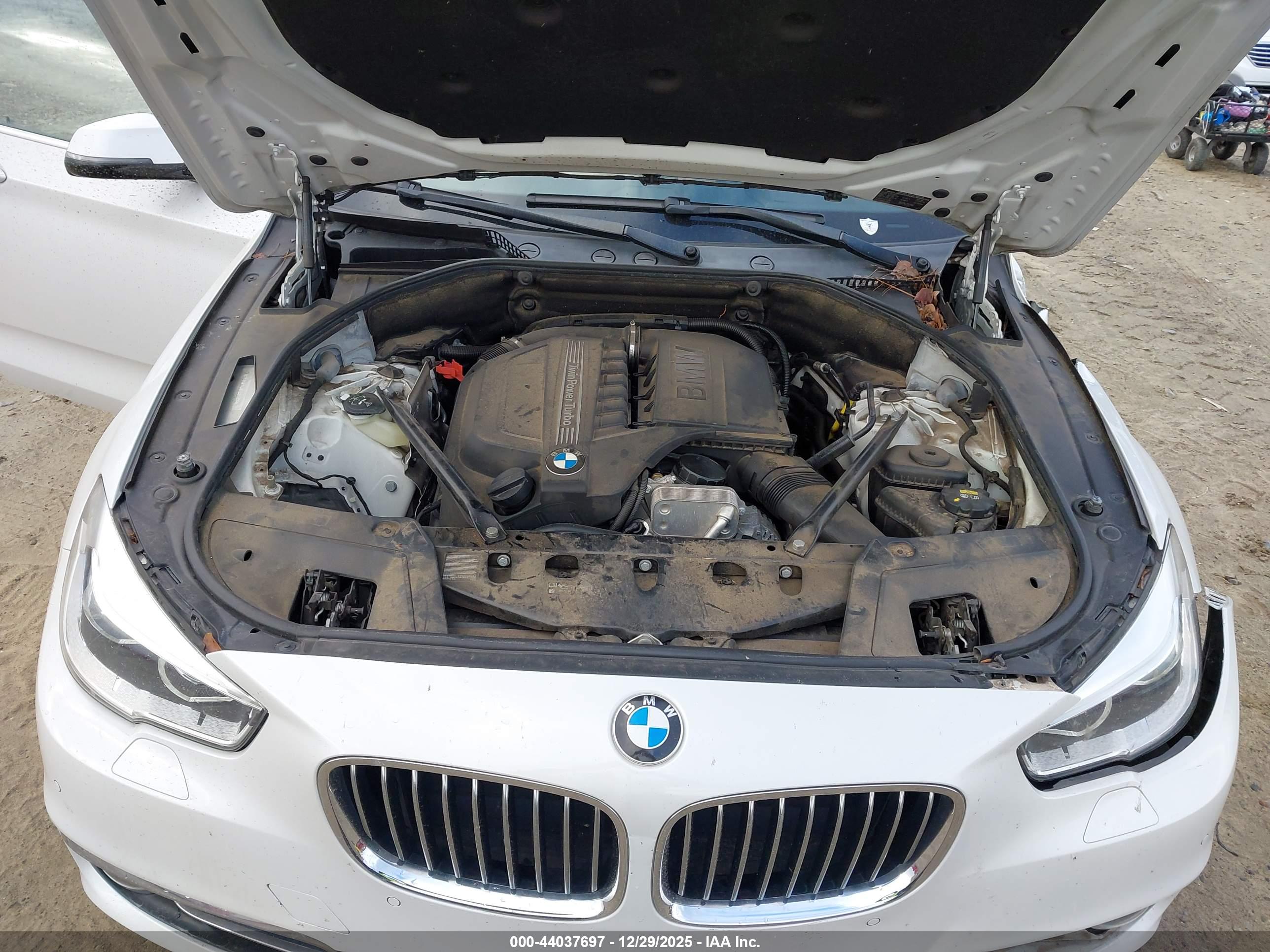 BMW 535I image 10