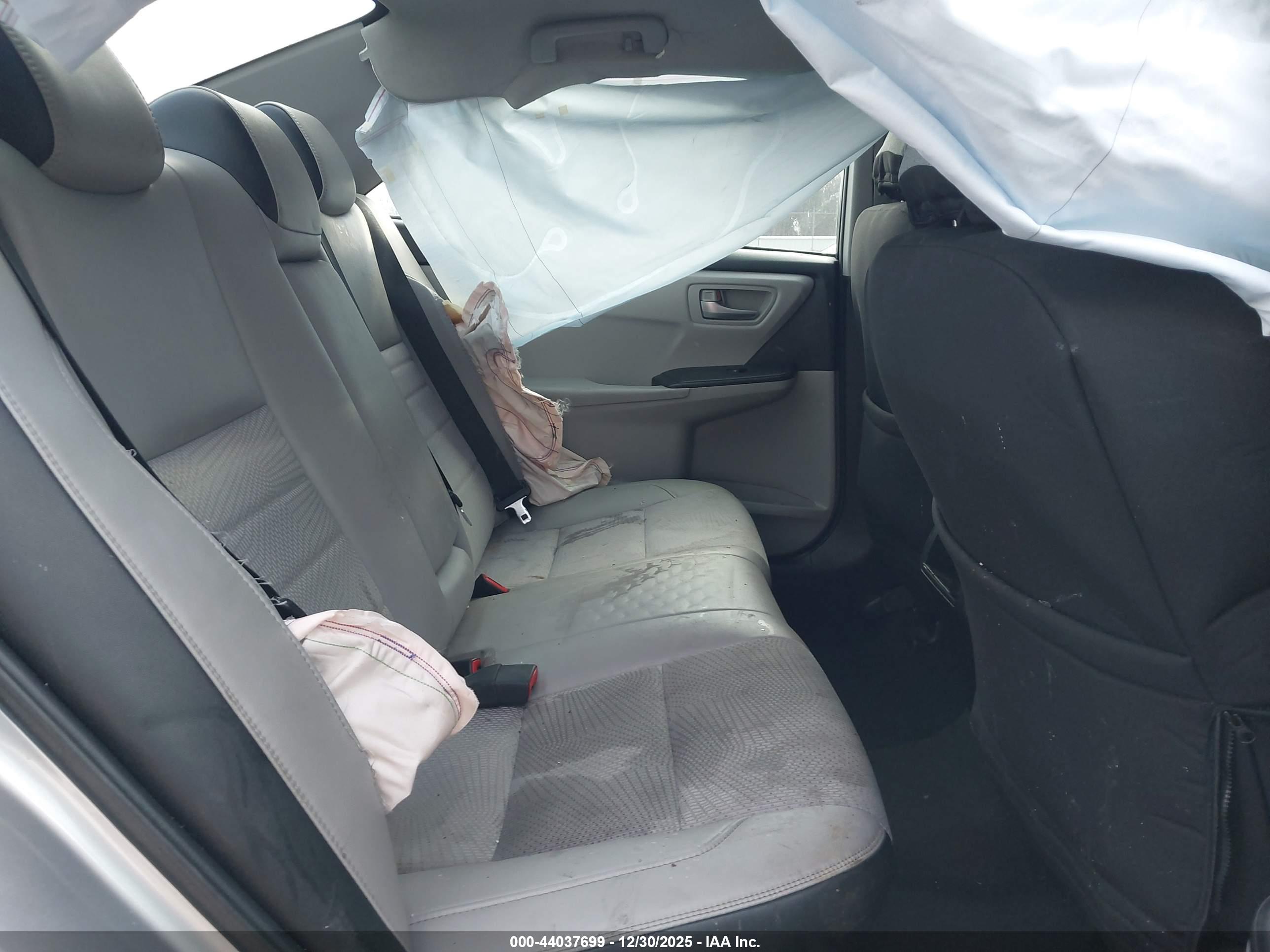 TOYOTA CAMRY image 8