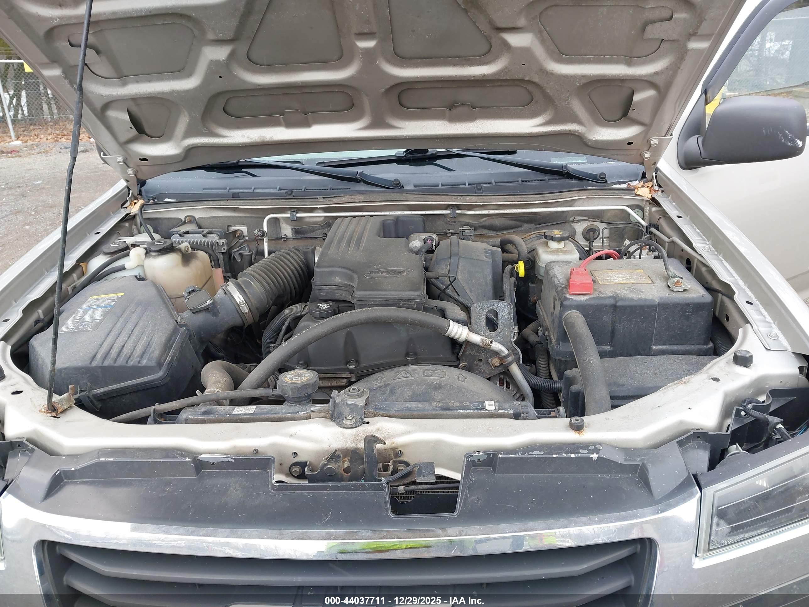 CHEVROLET COLORADO image 10