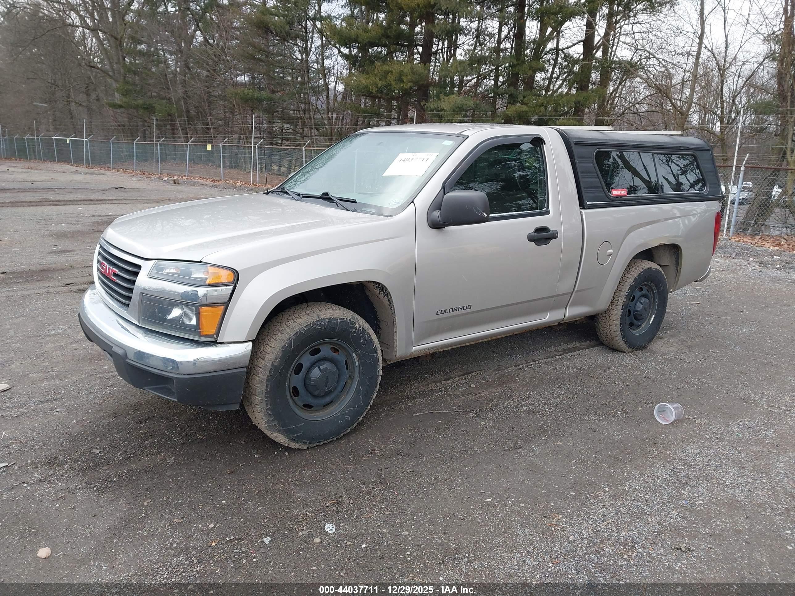 CHEVROLET COLORADO image 2