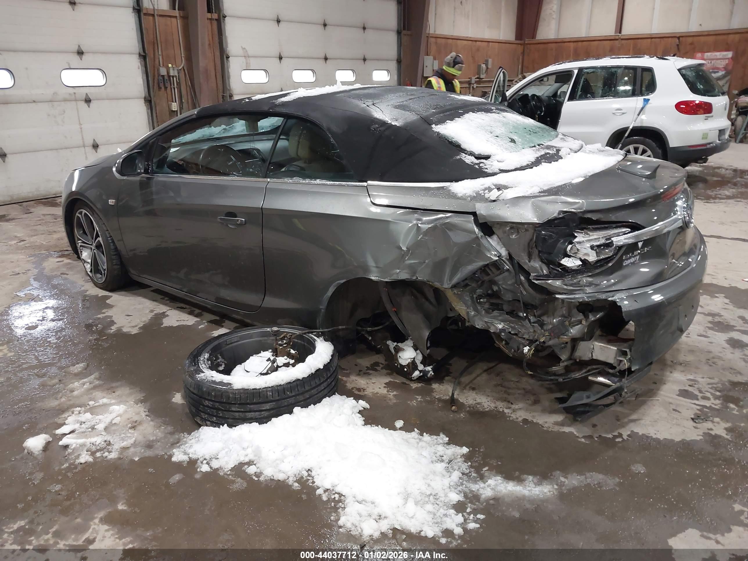 BUICK CASCADA image 3