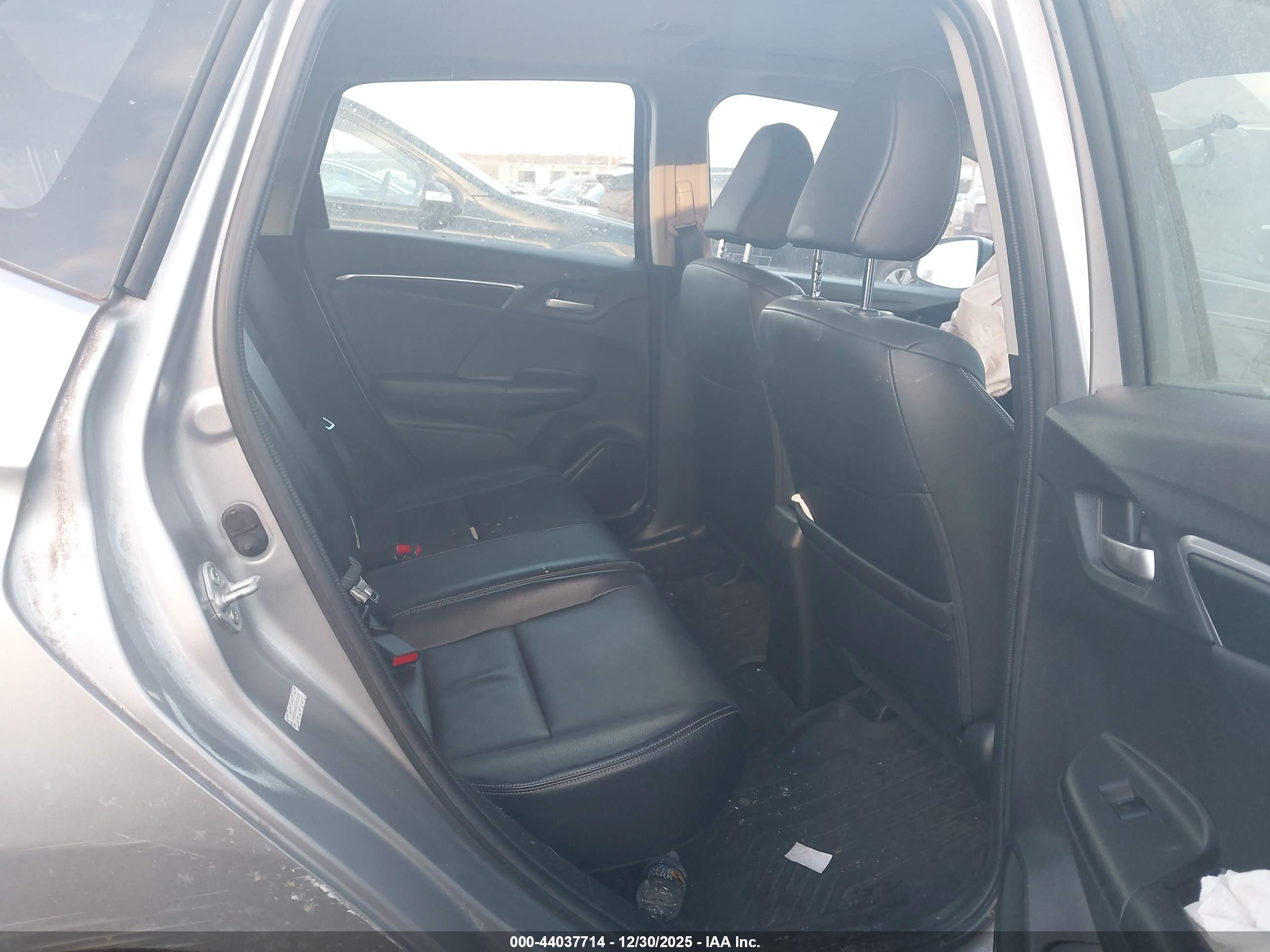 HONDA FIT image 8