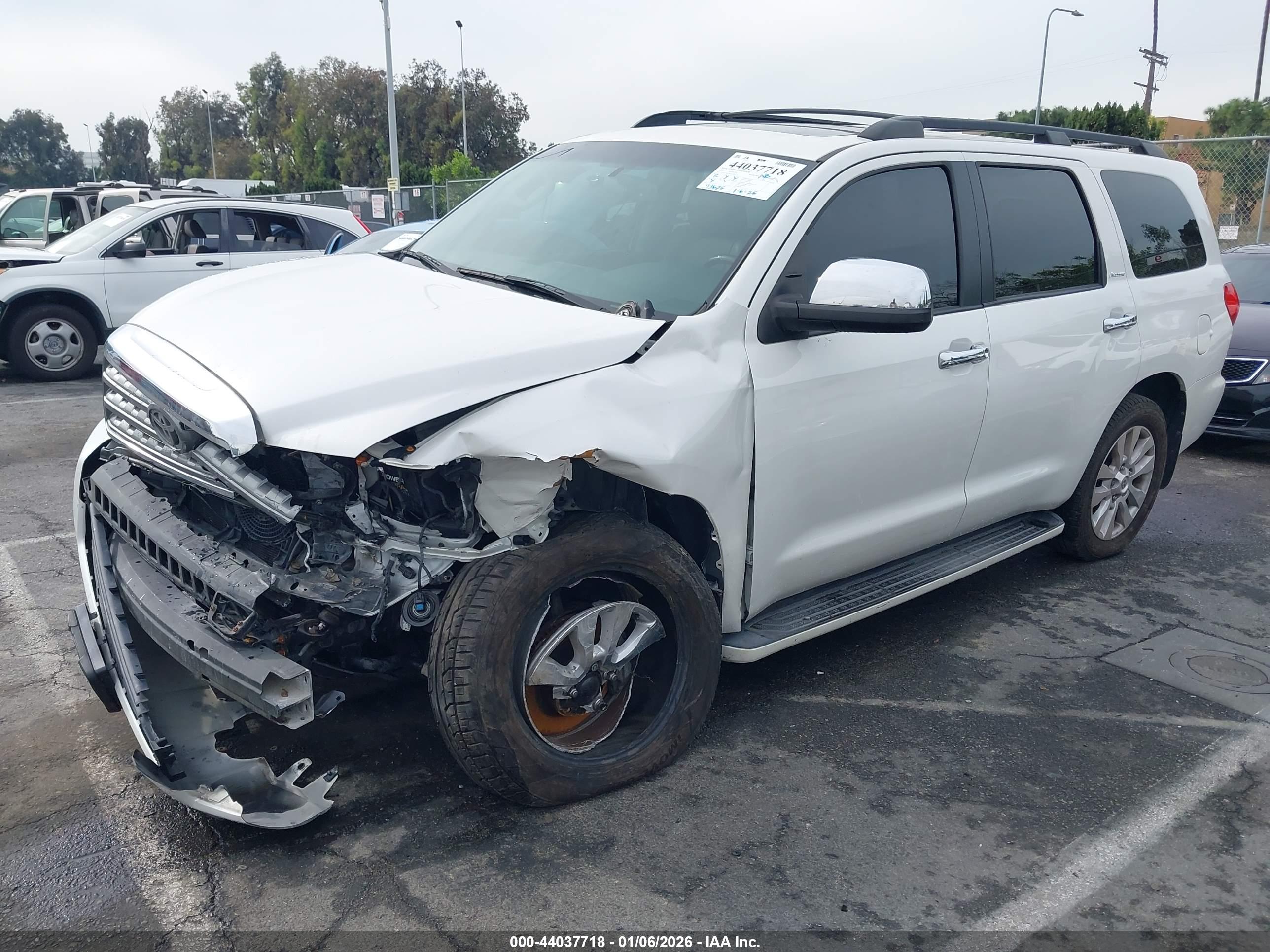 TOYOTA SEQUOIA image 2
