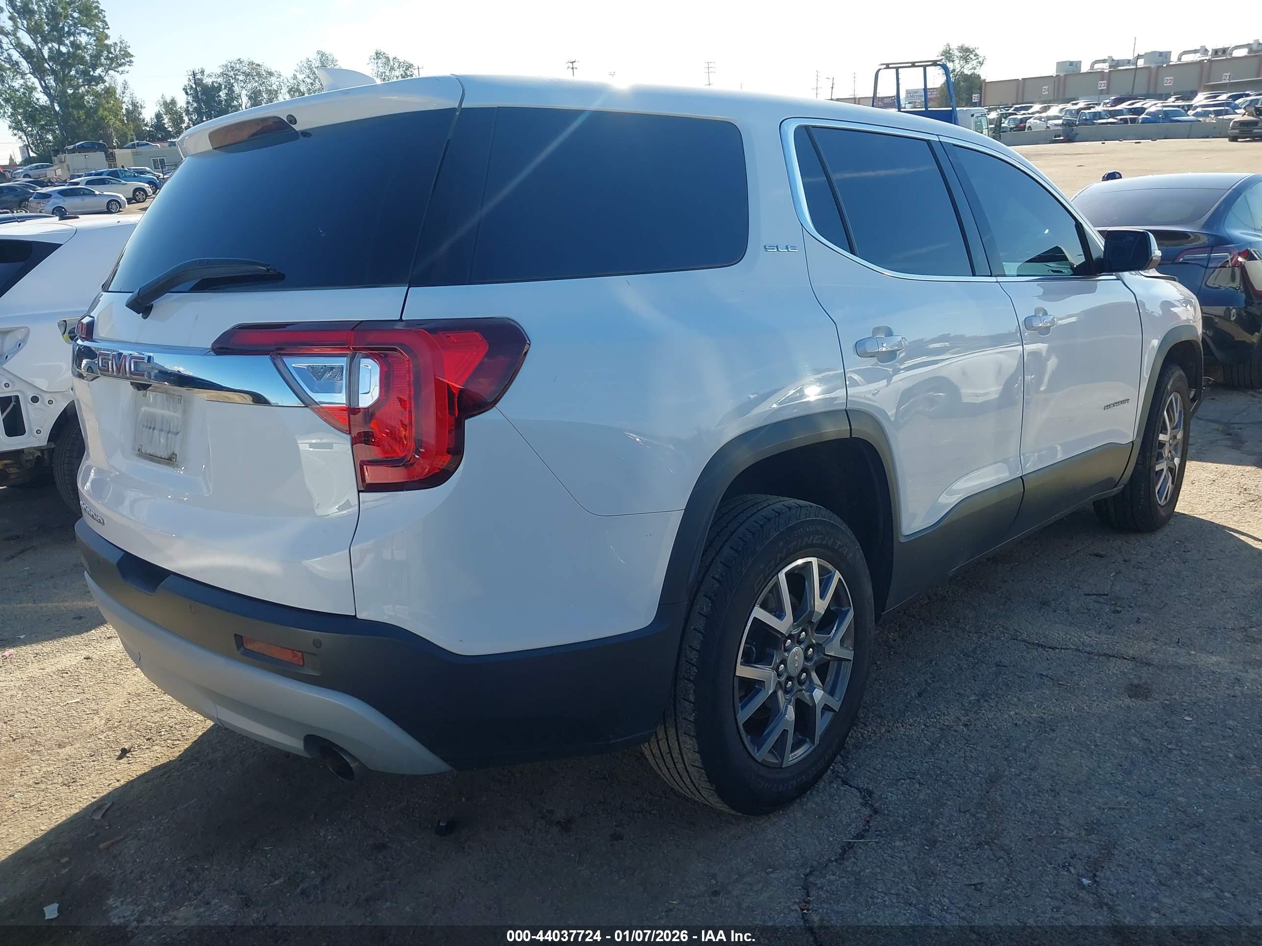 GMC ACADIA image 4