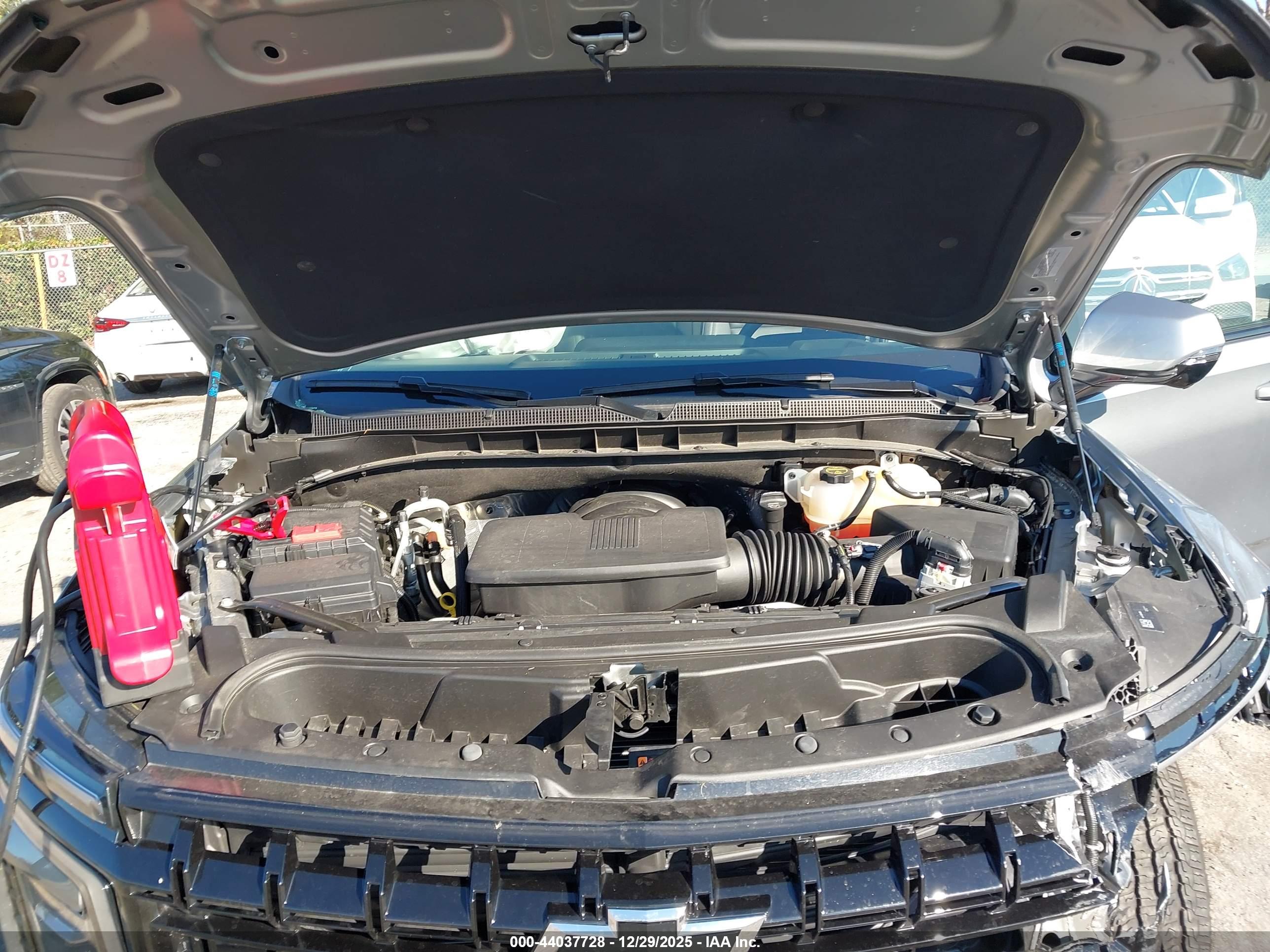 CHEVROLET SUBURBAN image 10