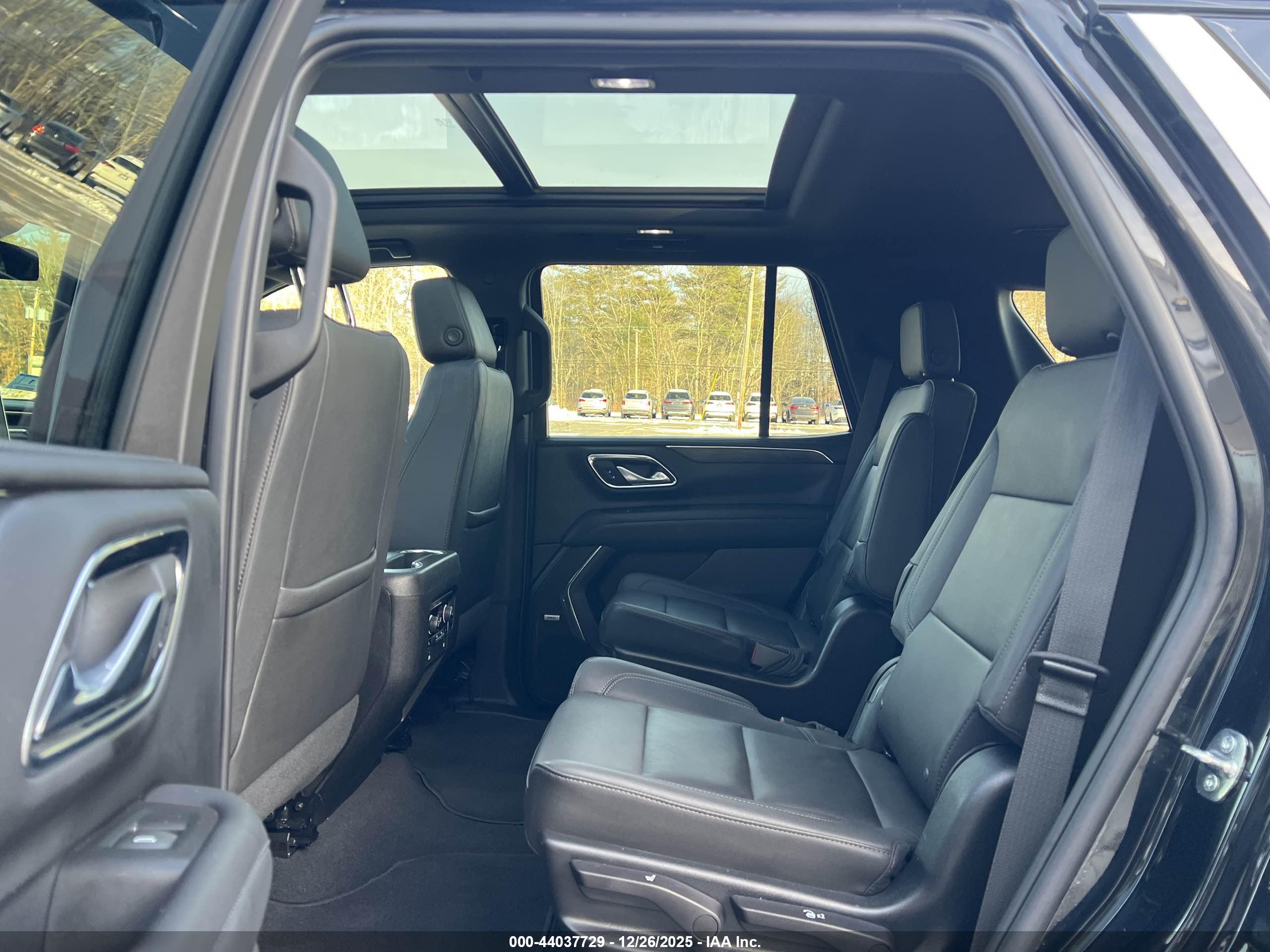 CHEVROLET TAHOE image 8