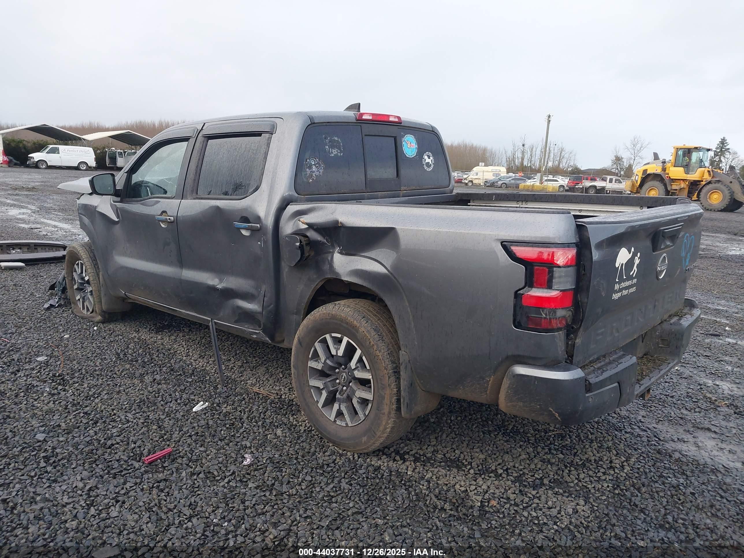 NISSAN FRONTIER image 3