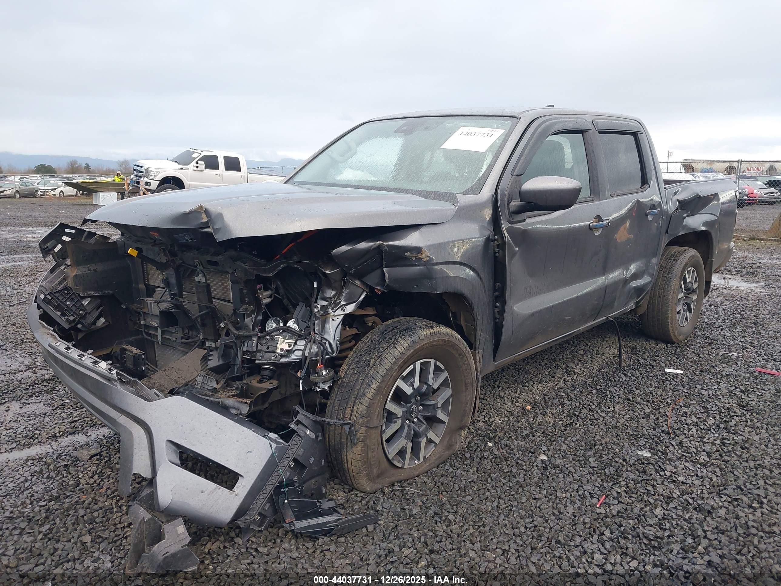 NISSAN FRONTIER image 6