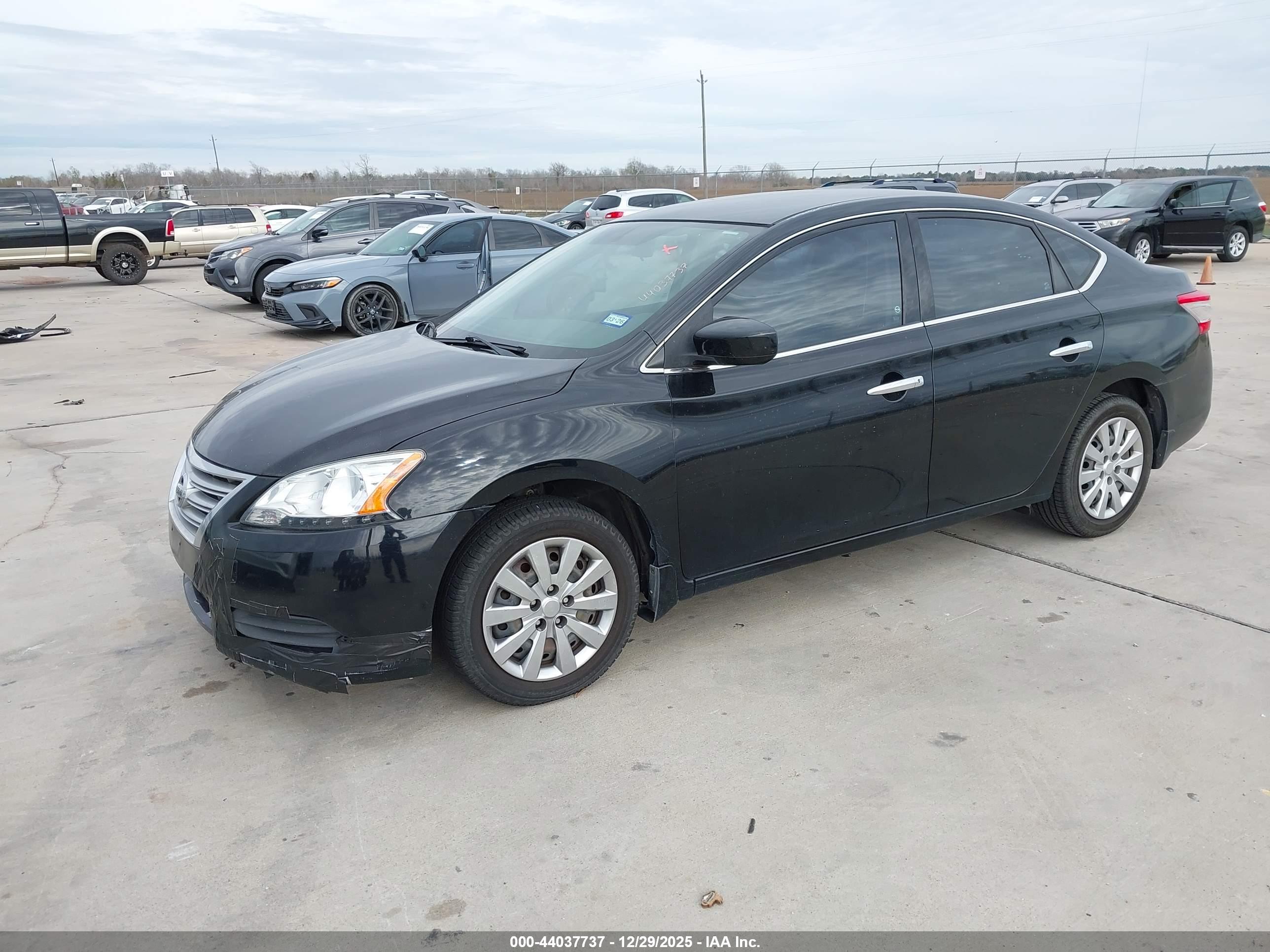 NISSAN SENTRA image 2