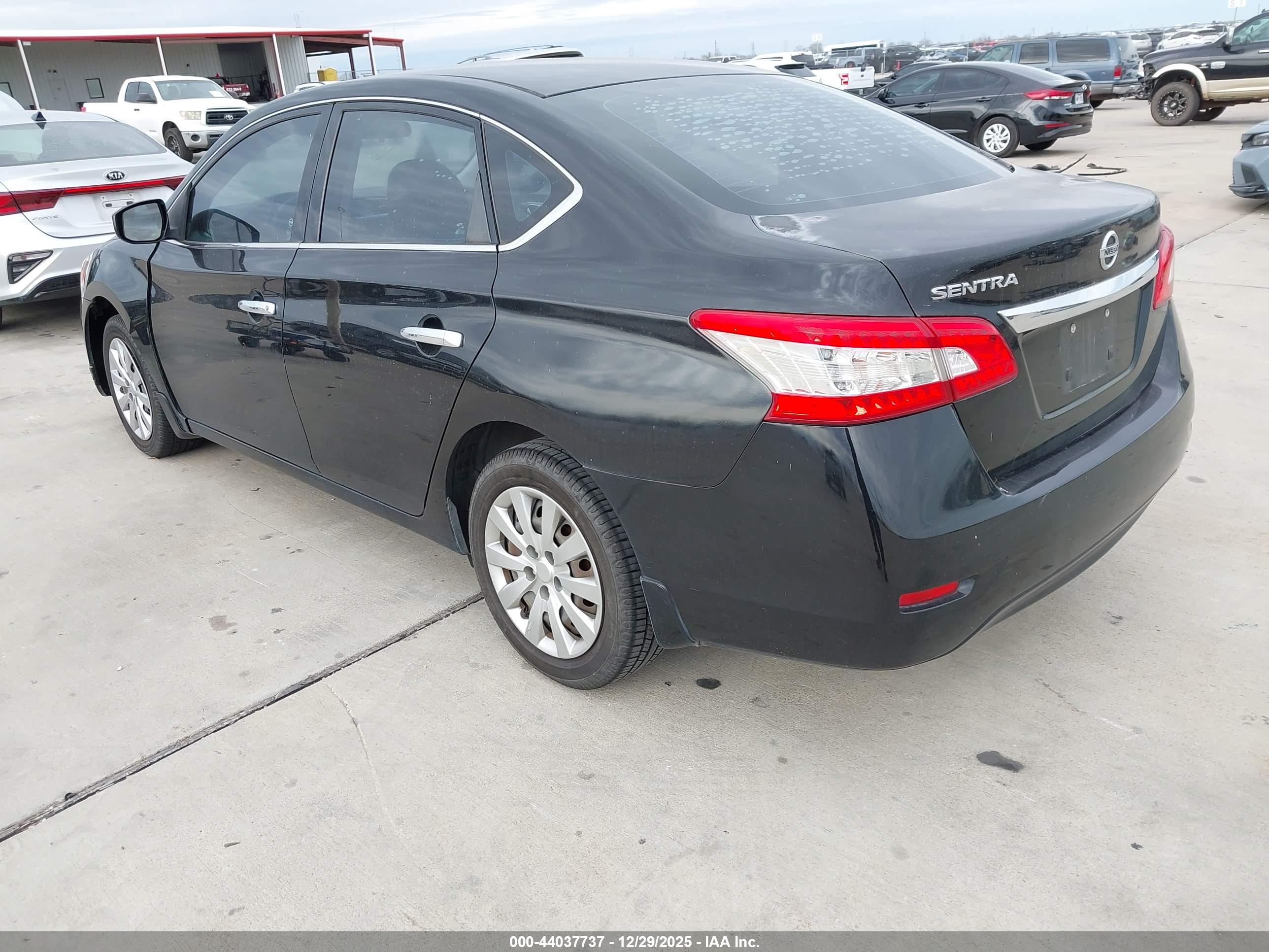 NISSAN SENTRA image 3