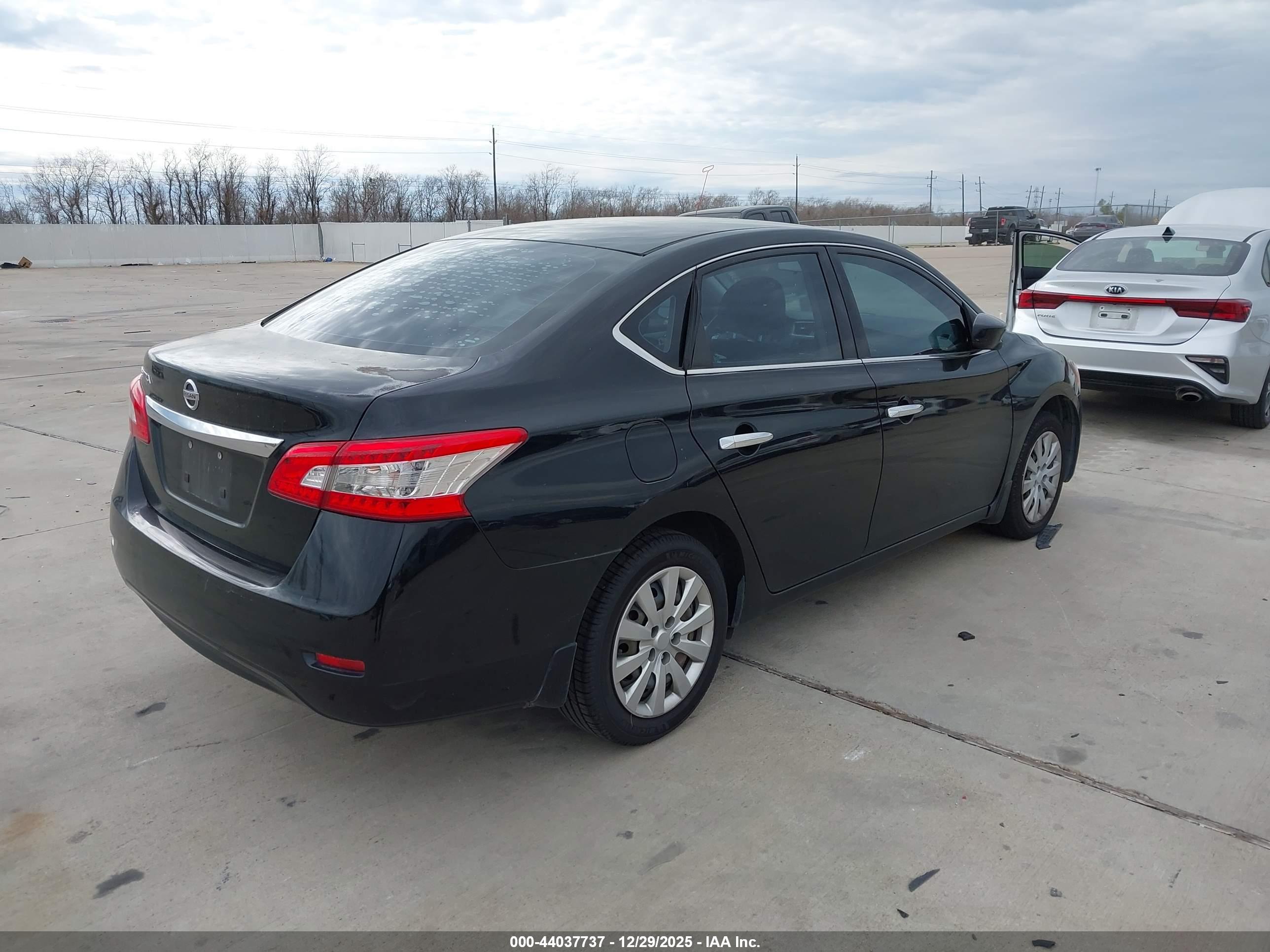 NISSAN SENTRA image 4