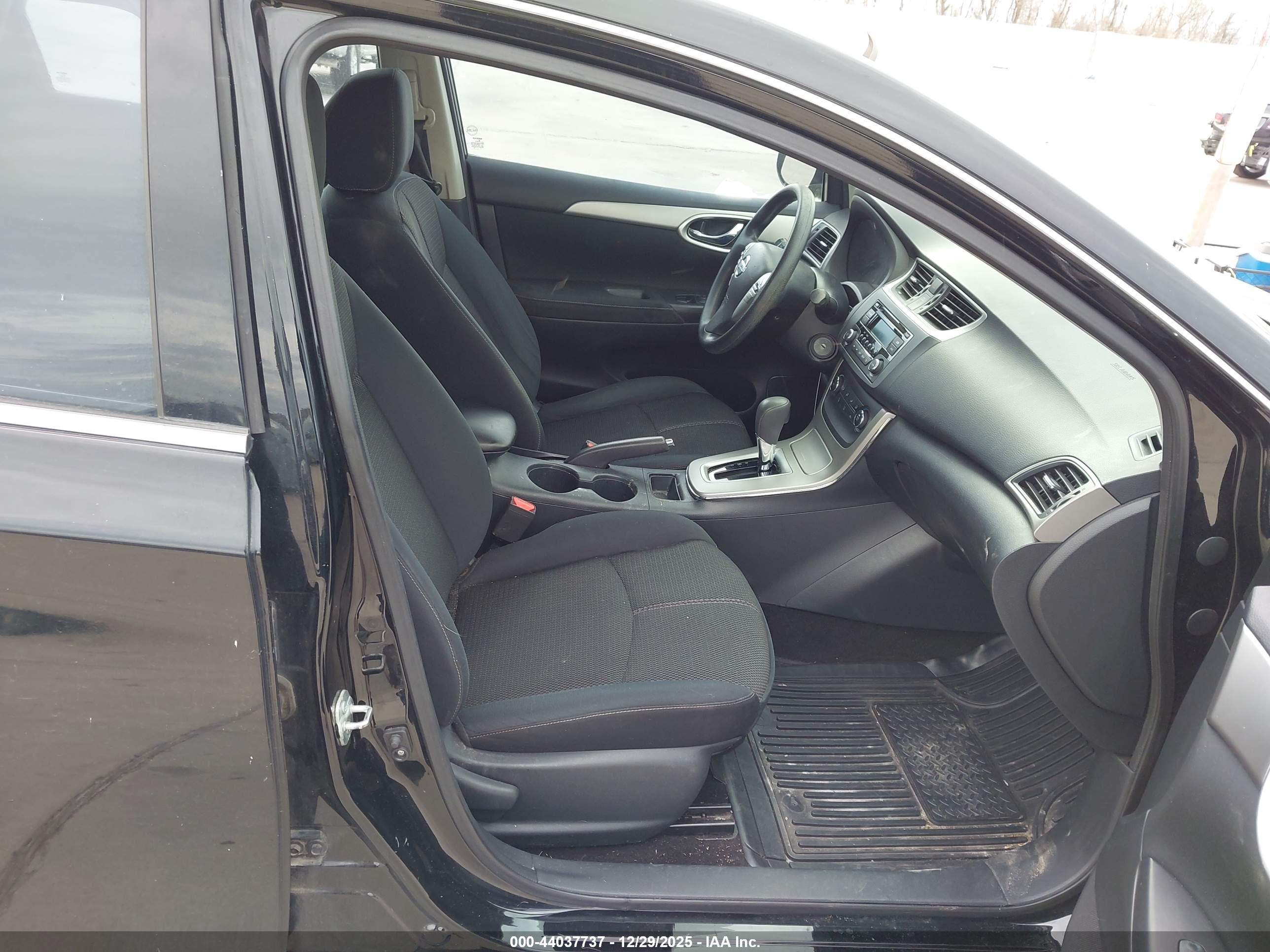 NISSAN SENTRA image 5