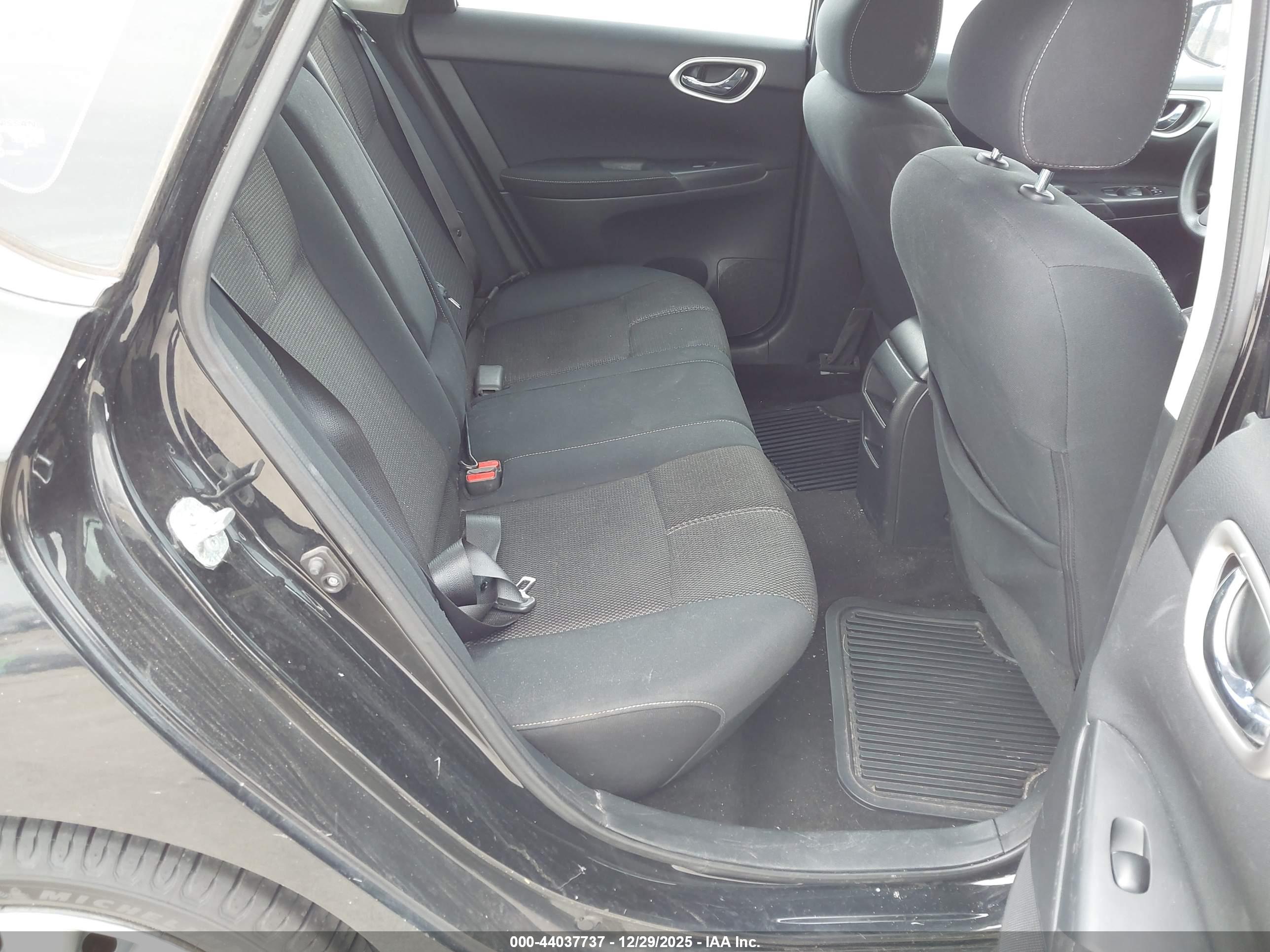 NISSAN SENTRA image 8