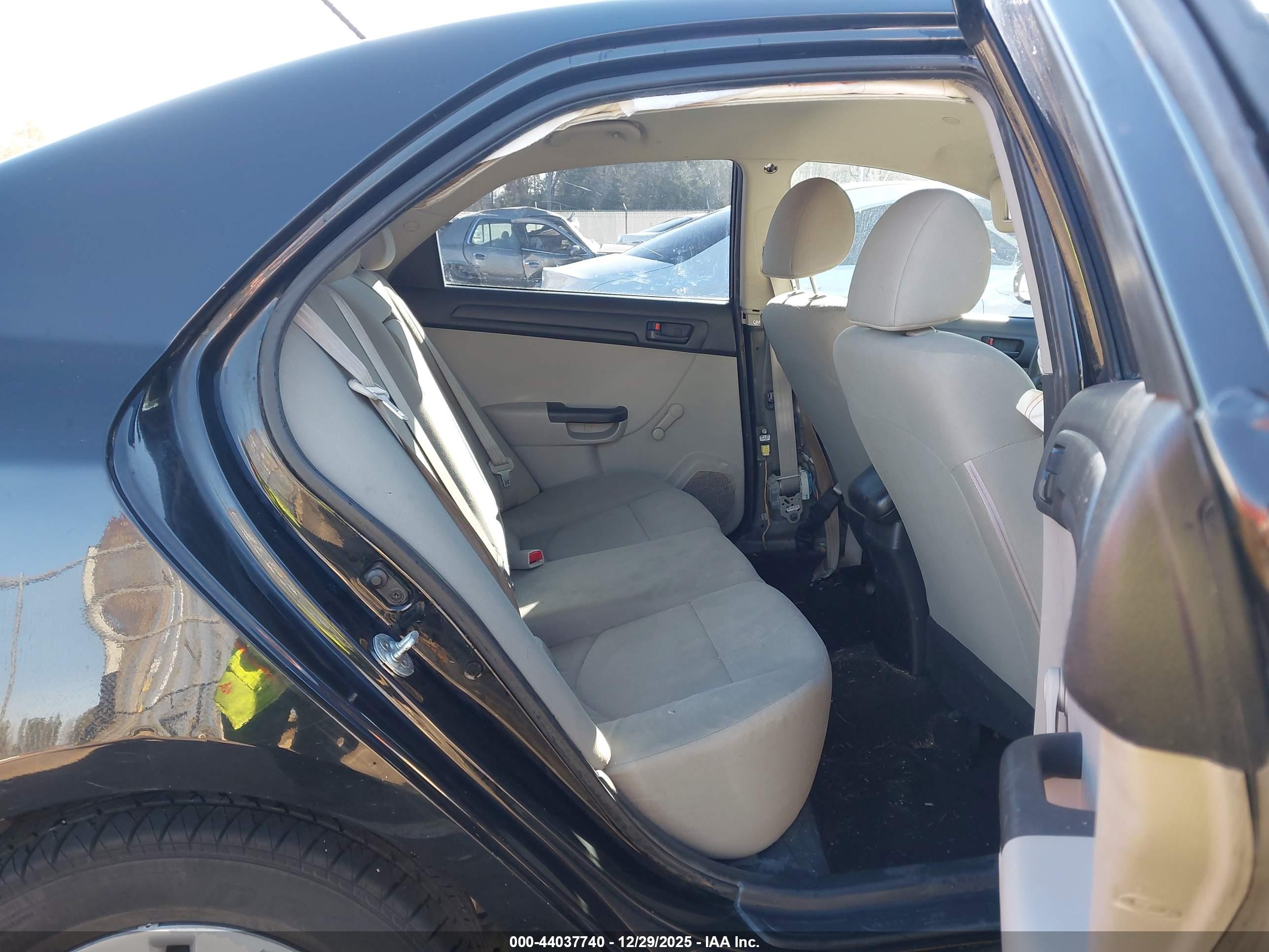 KIA FORTE image 8