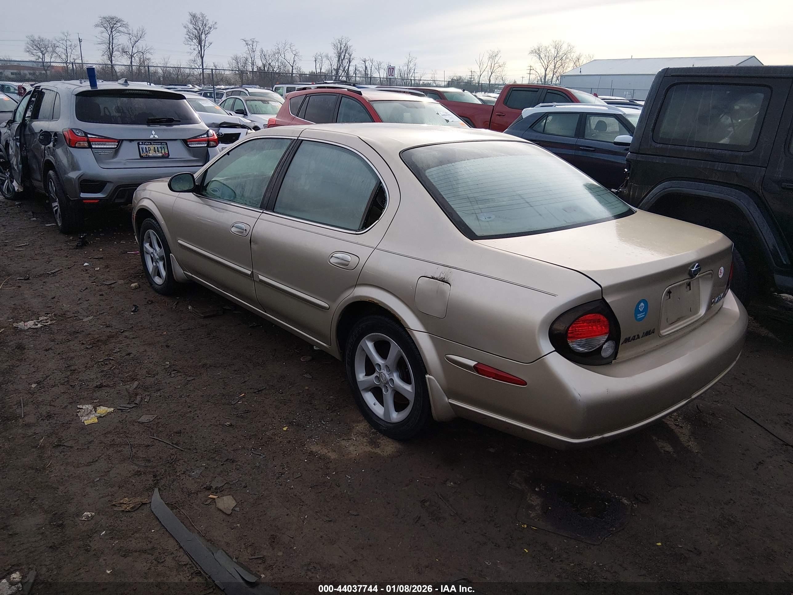 NISSAN MAXIMA image 3
