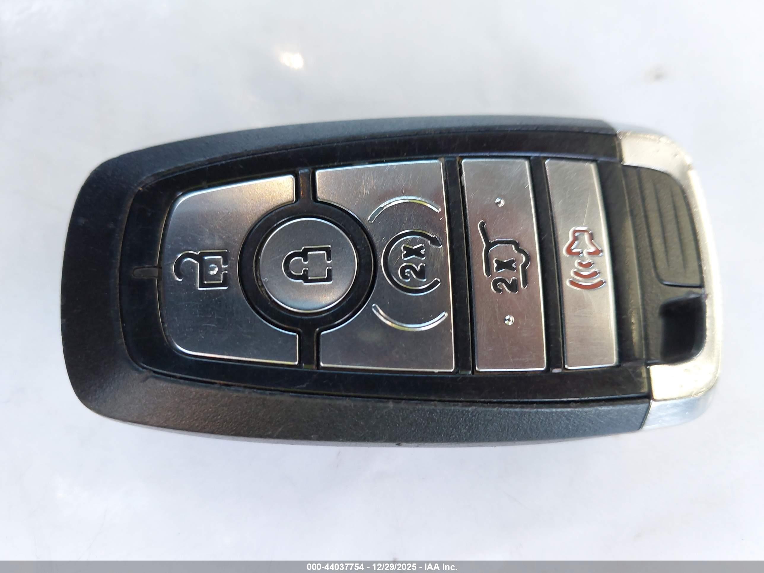 FORD EXPLORER image 11