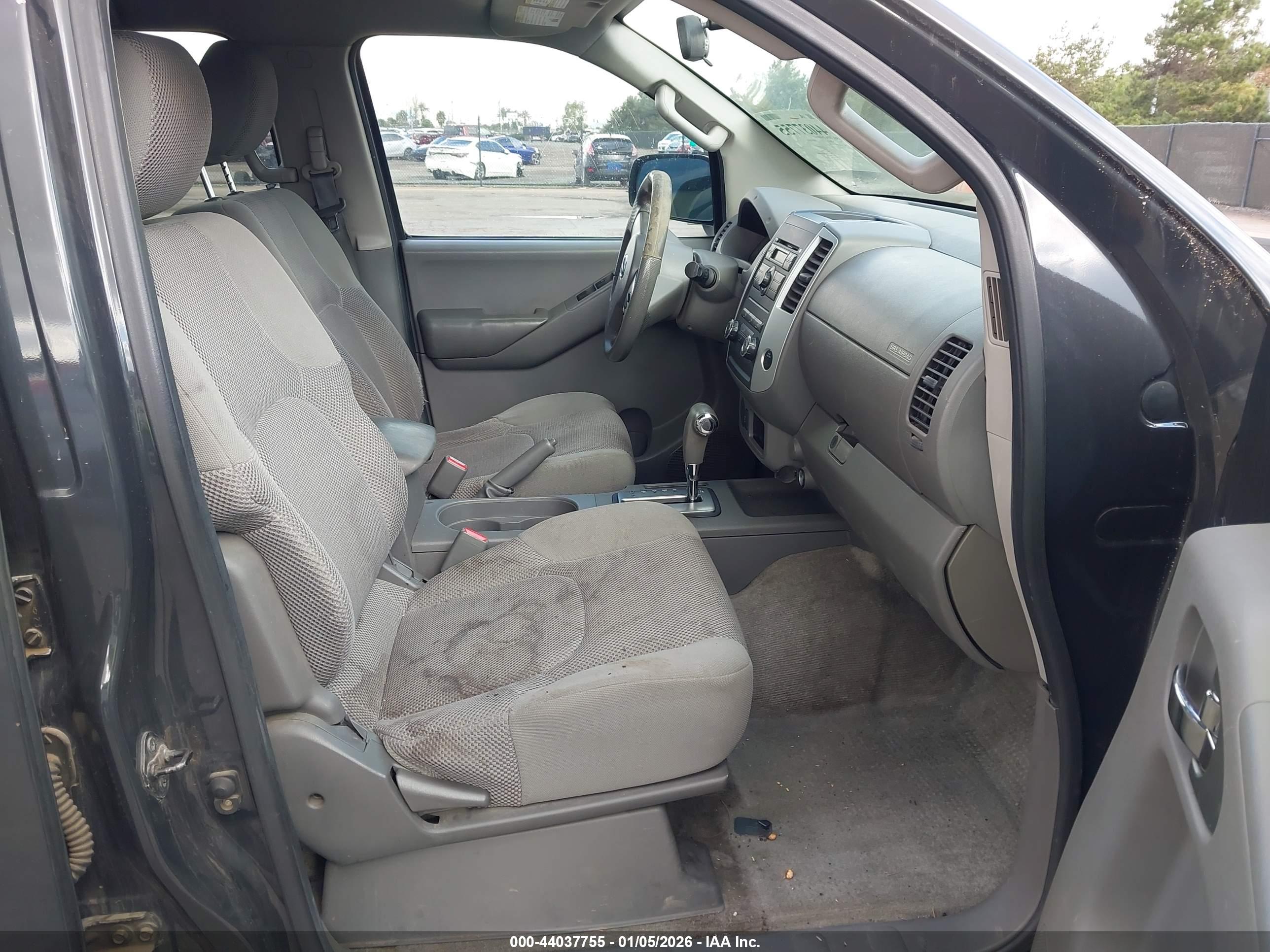 NISSAN FRONTIER image 5