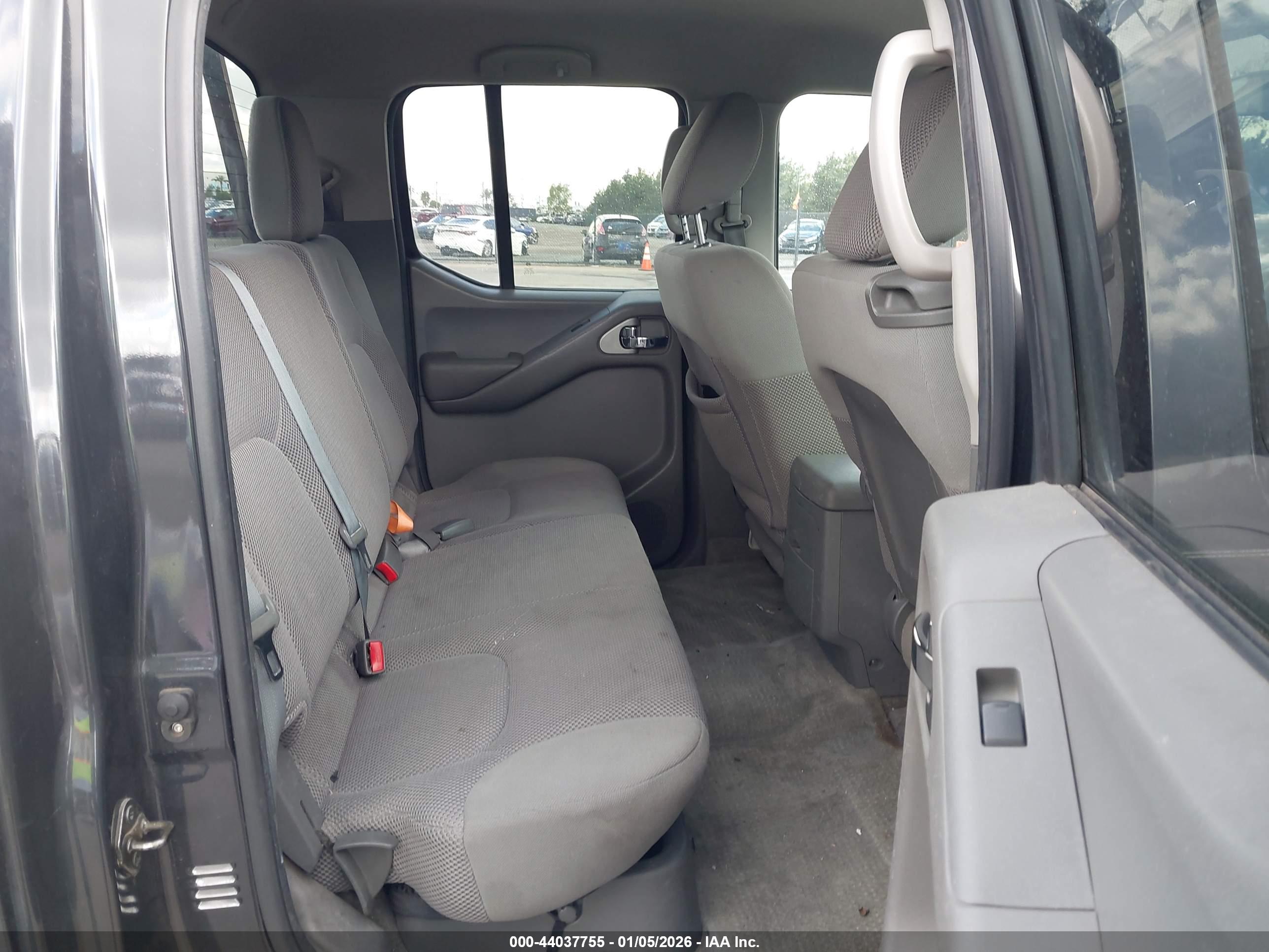 NISSAN FRONTIER image 8
