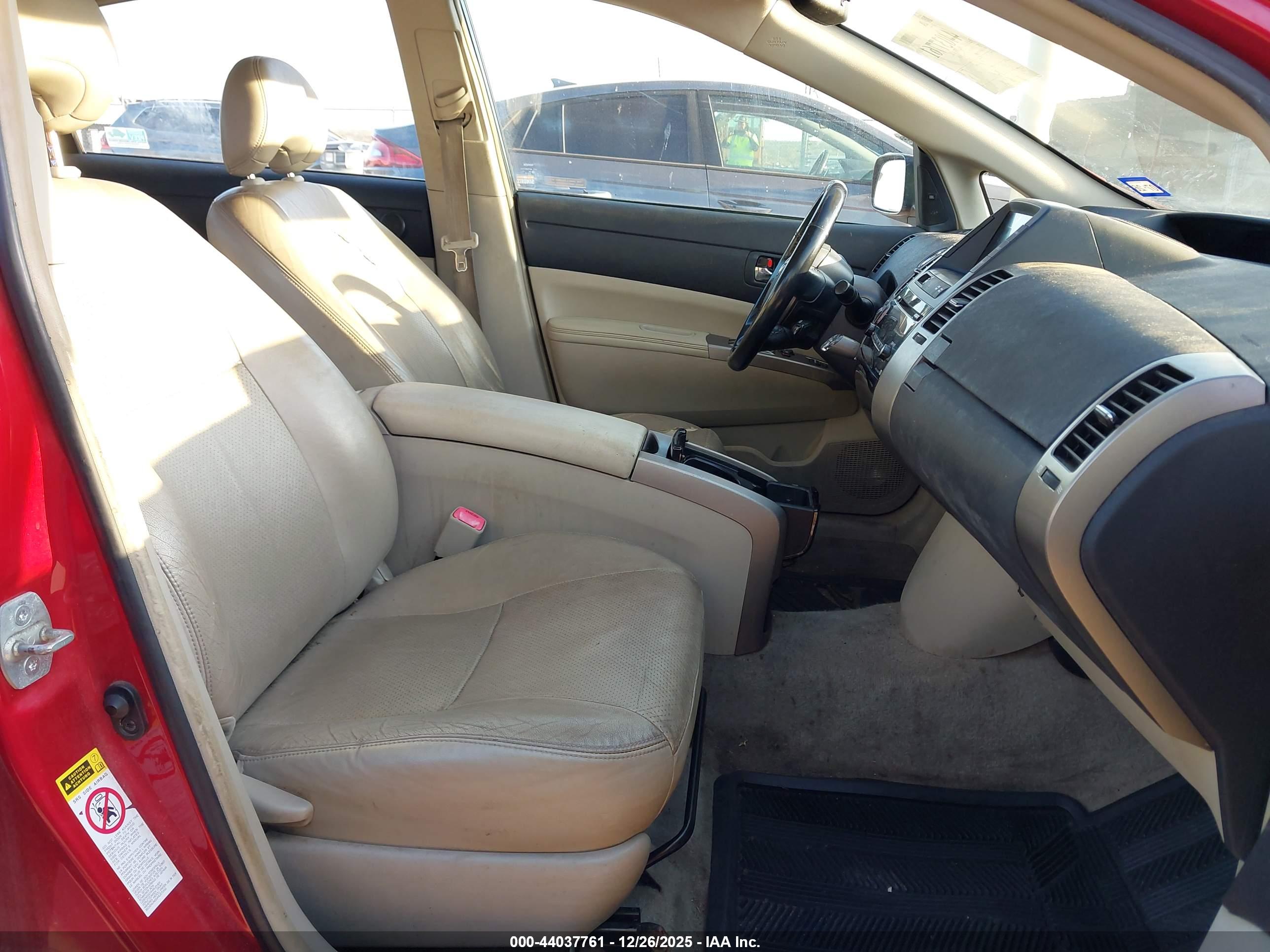 TOYOTA PRIUS image 5