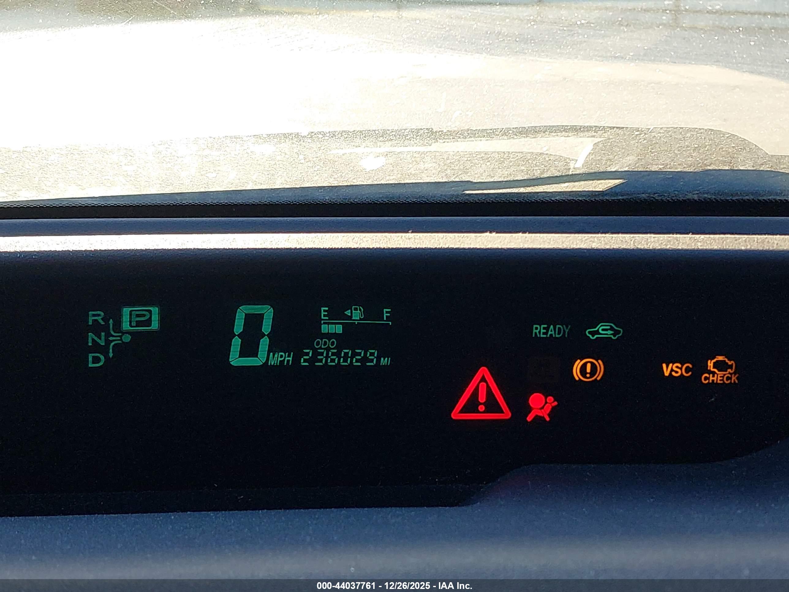 TOYOTA PRIUS image 7