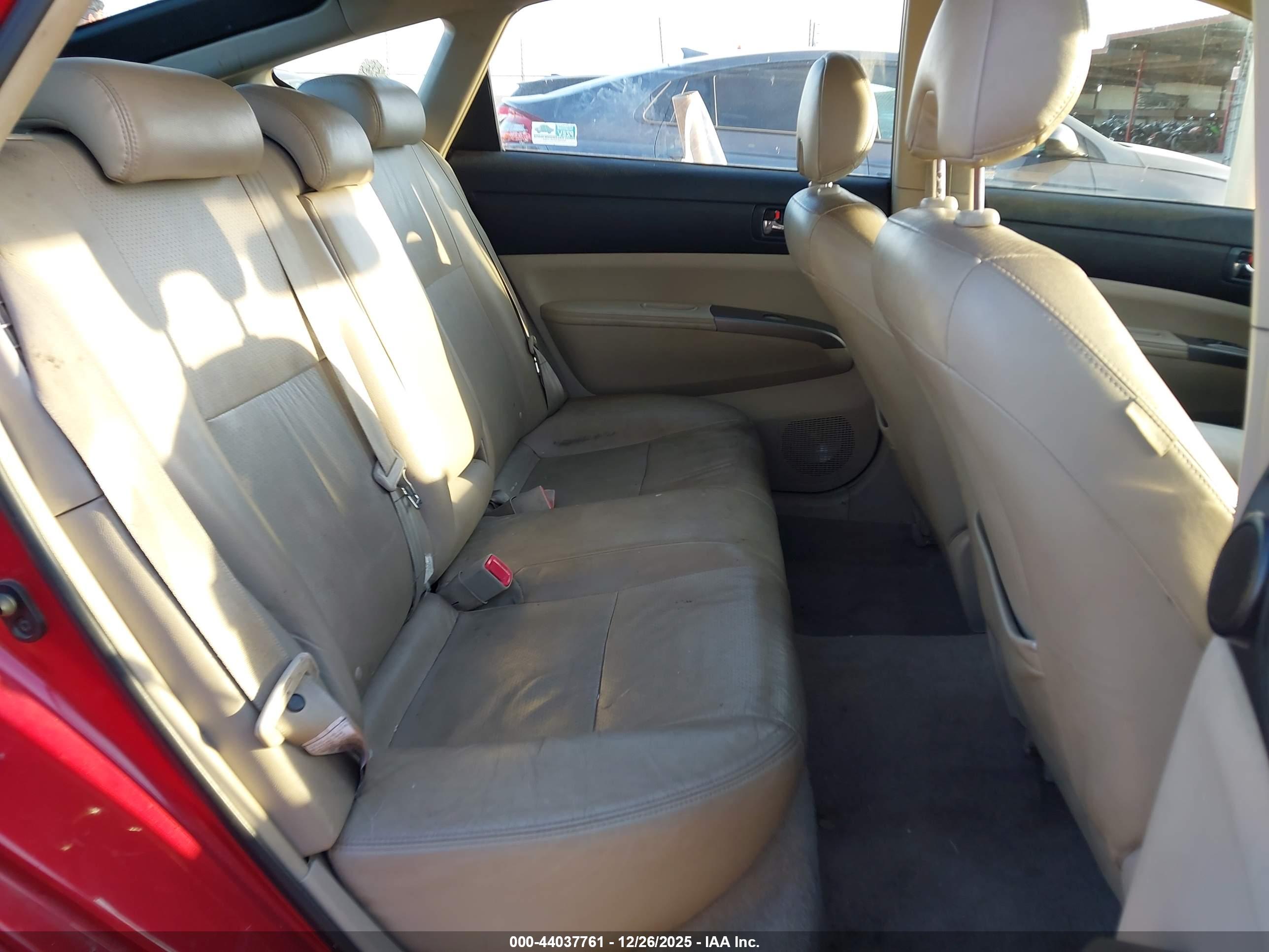 TOYOTA PRIUS image 8