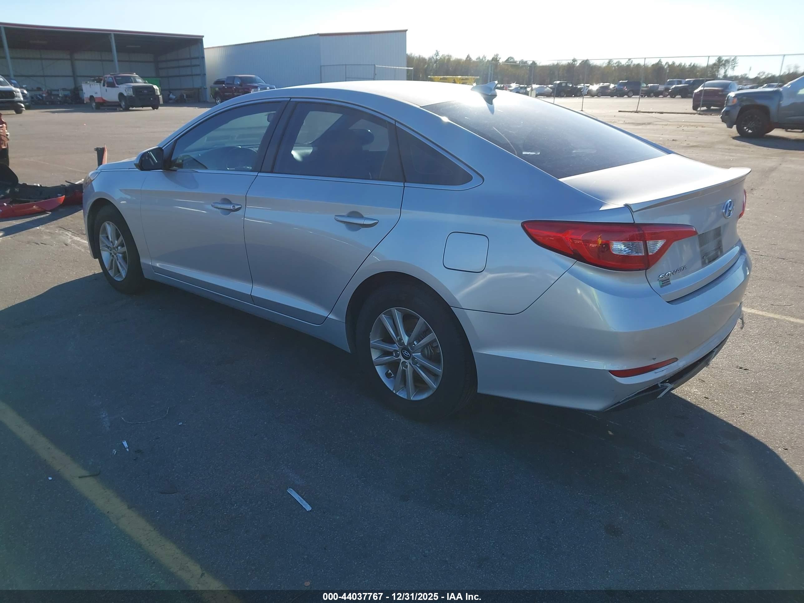 HYUNDAI SONATA image 3