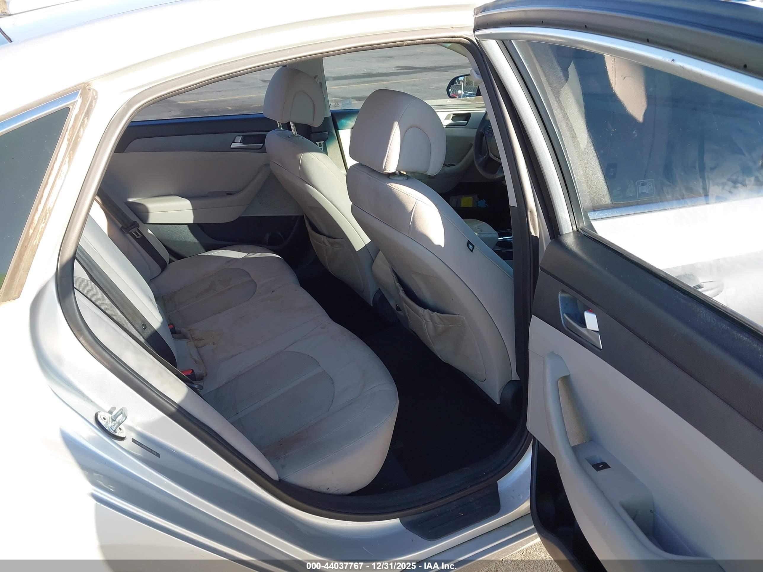 HYUNDAI SONATA image 8