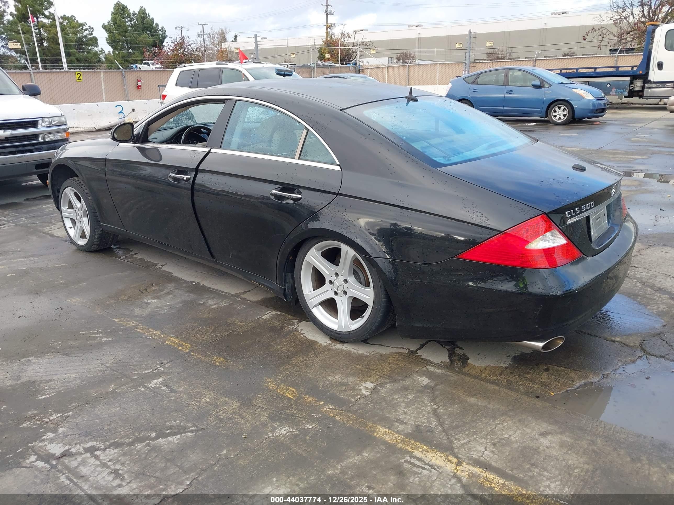 MERCEDES-BENZ CLS image 3