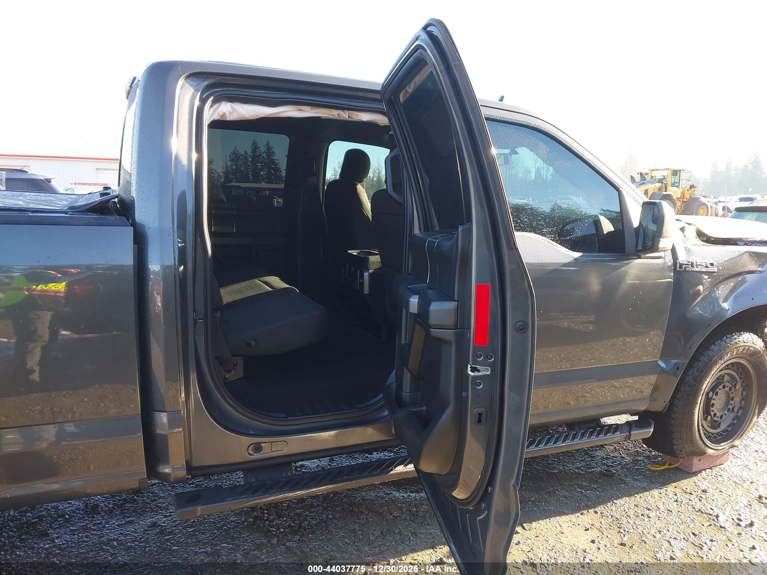 FORD F-150 image 8